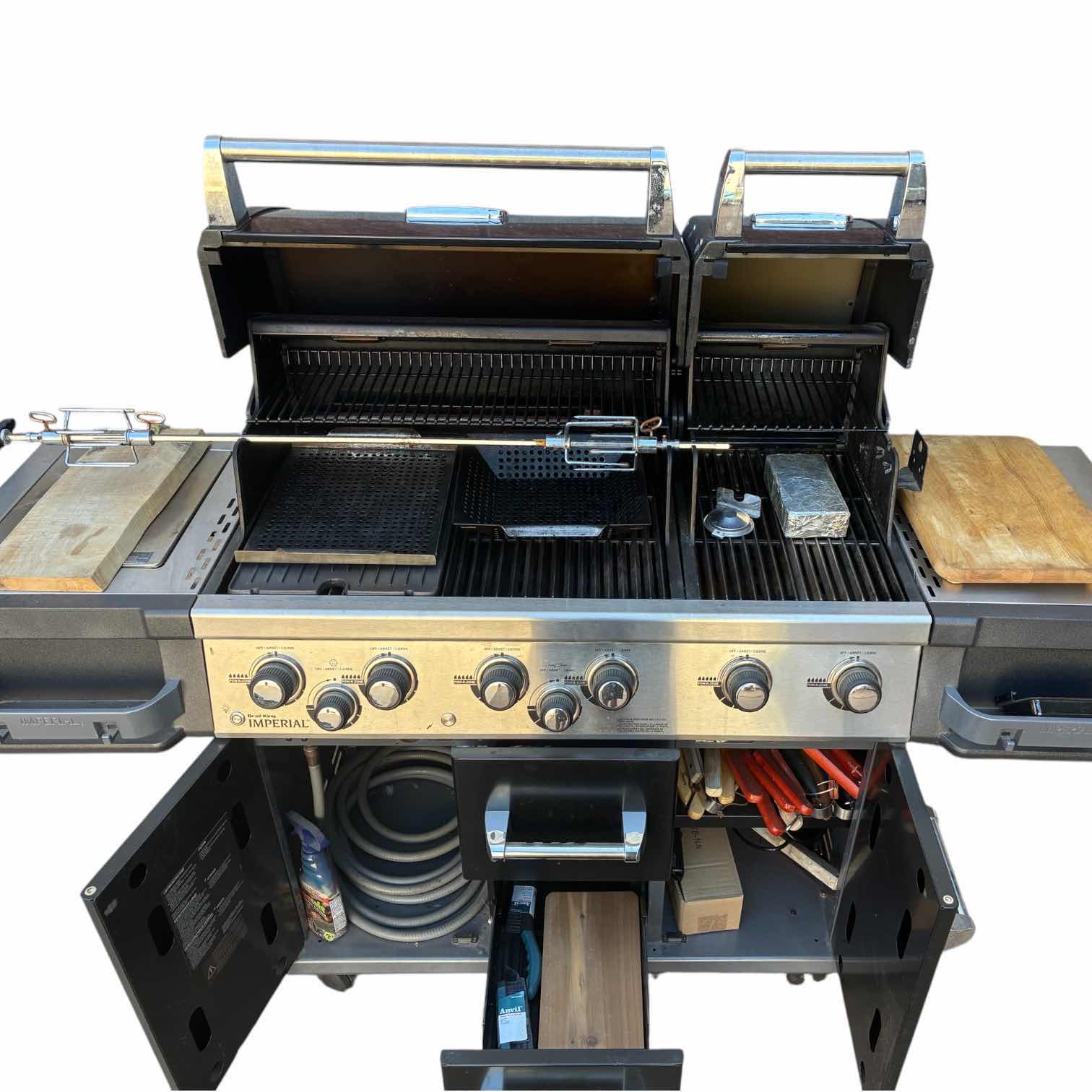 Photo 1 of BROIL KING IMPERIAL NATURAL GAS CONVERTED BBQ GRILL 9577-87