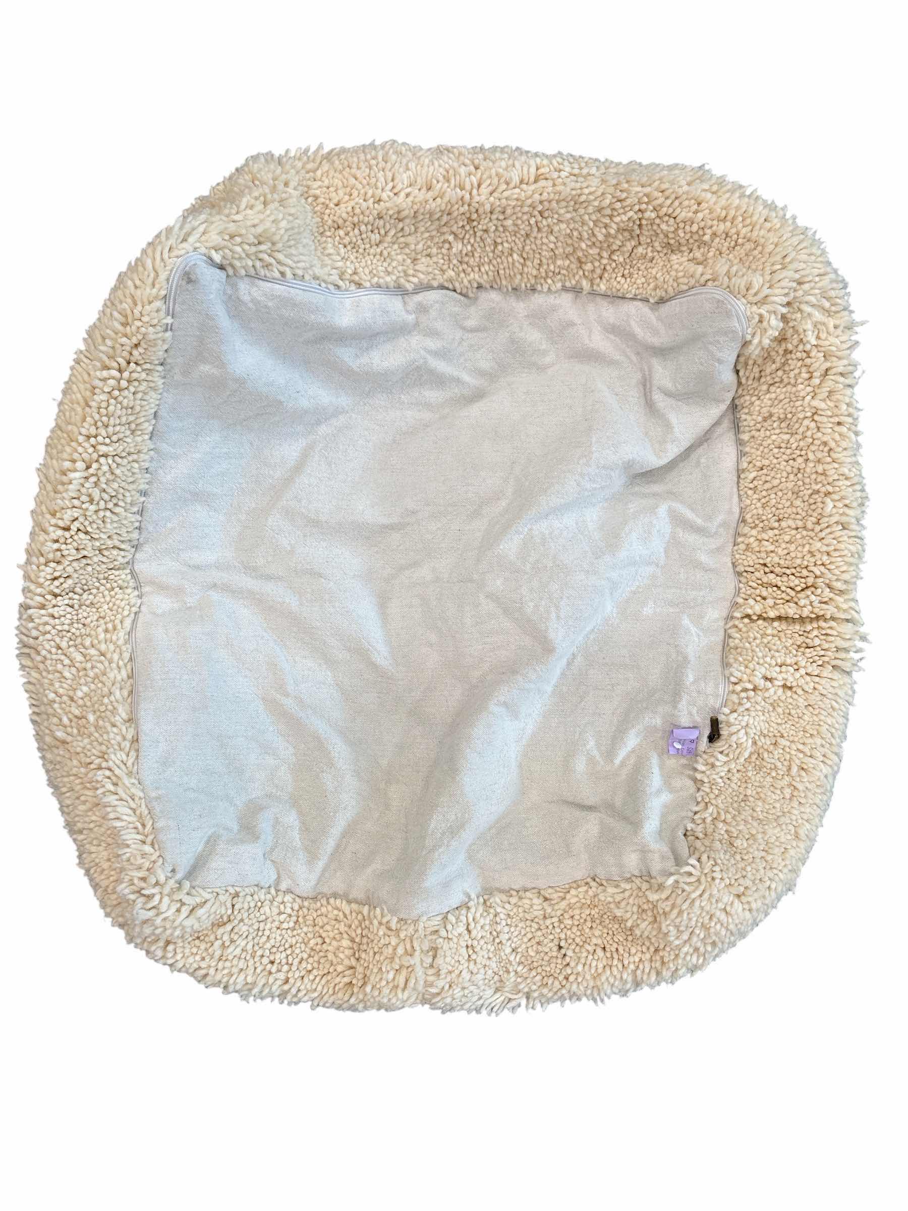 Photo 1 of (3)PCS CUSHION PILLOW COVER 23”X22”