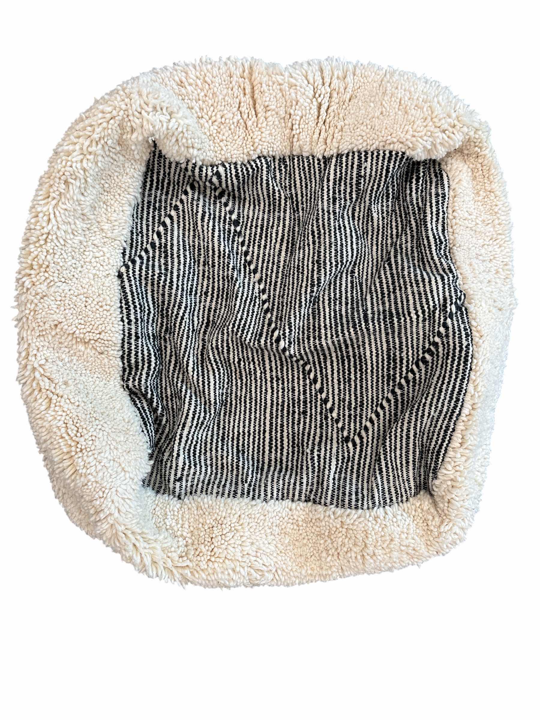 Photo 1 of (3)PCS CUSHION PILLOW COVER 23”X22”