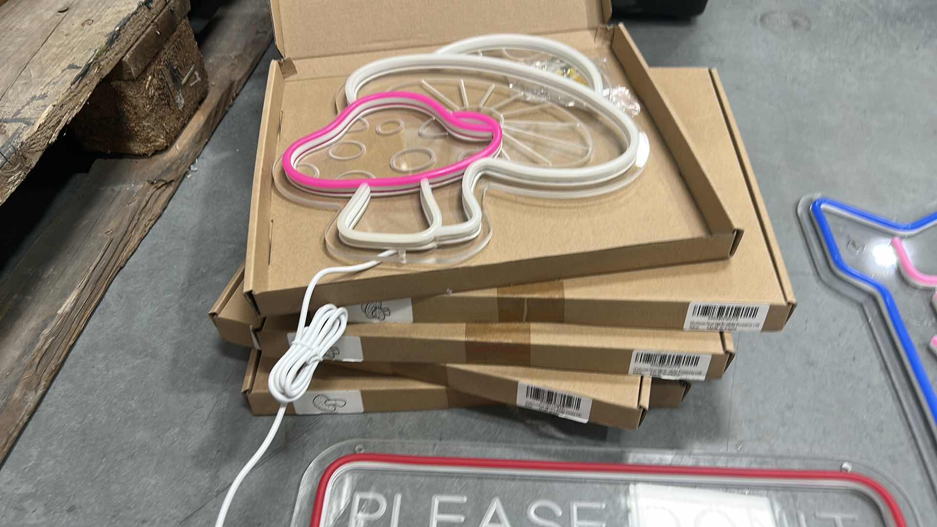 Photo 1 of 7 LED SIGNS AND 1 ROPE LIGHT