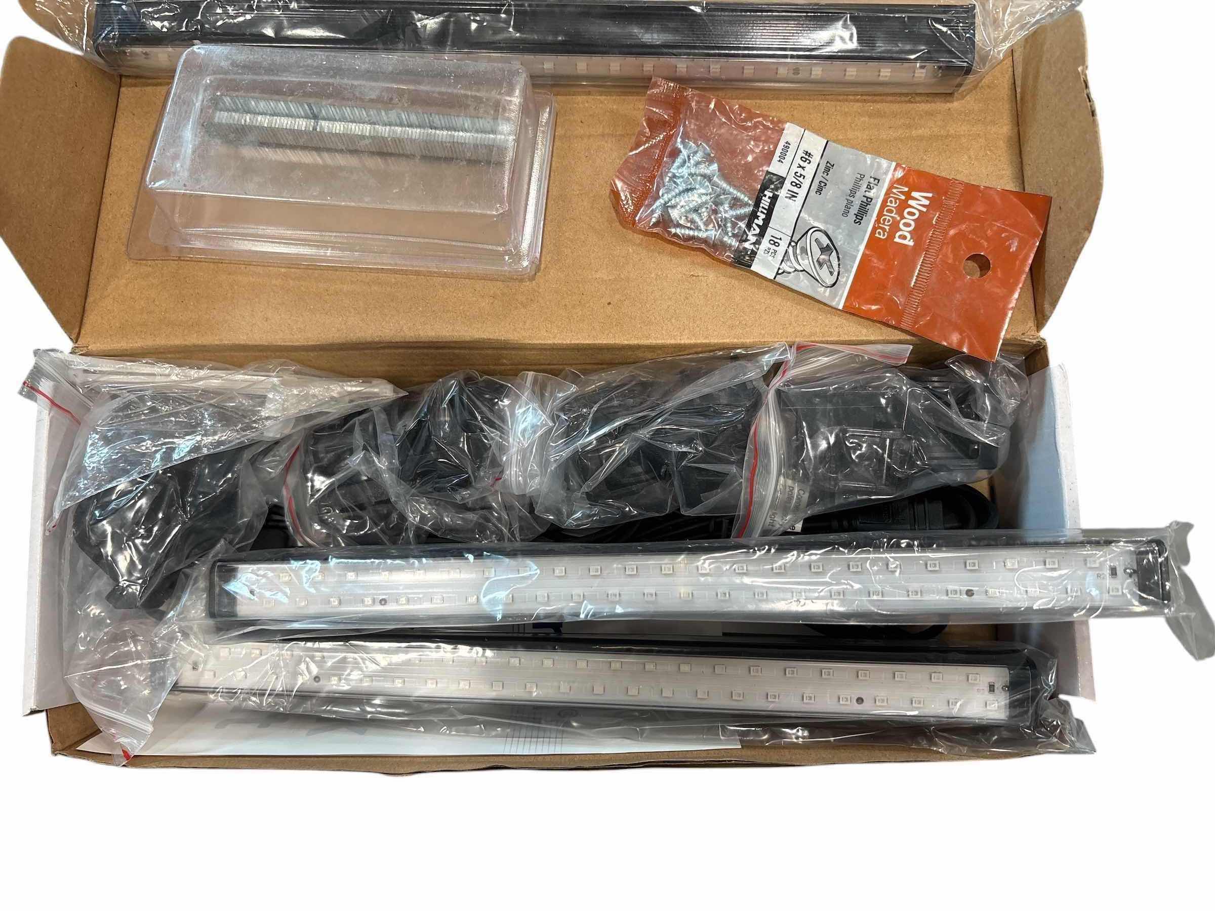 Photo 1 of BARRINA LED BLACK LIGHT 1FT S-SERIES