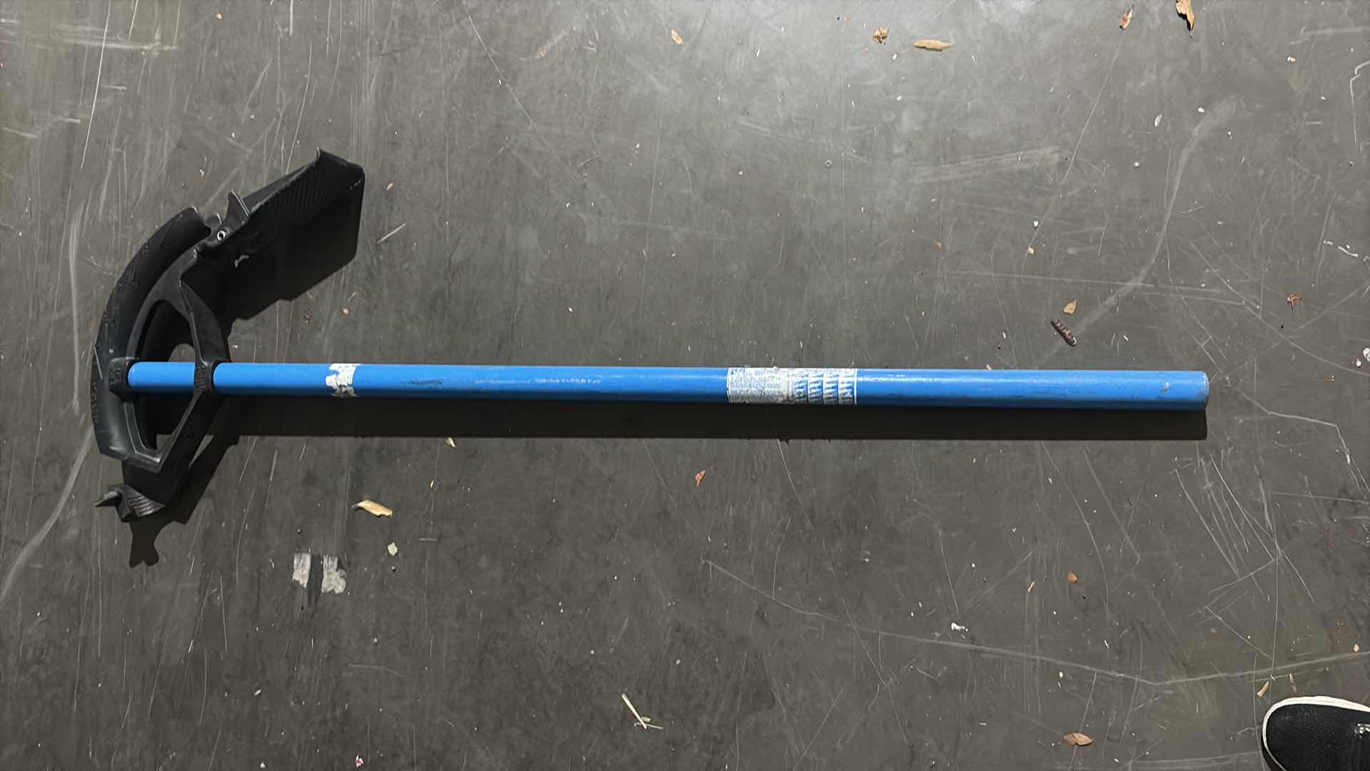 Photo 1 of IDEAL TOOLS 1 1/4” STEEL PIPE BENDER 