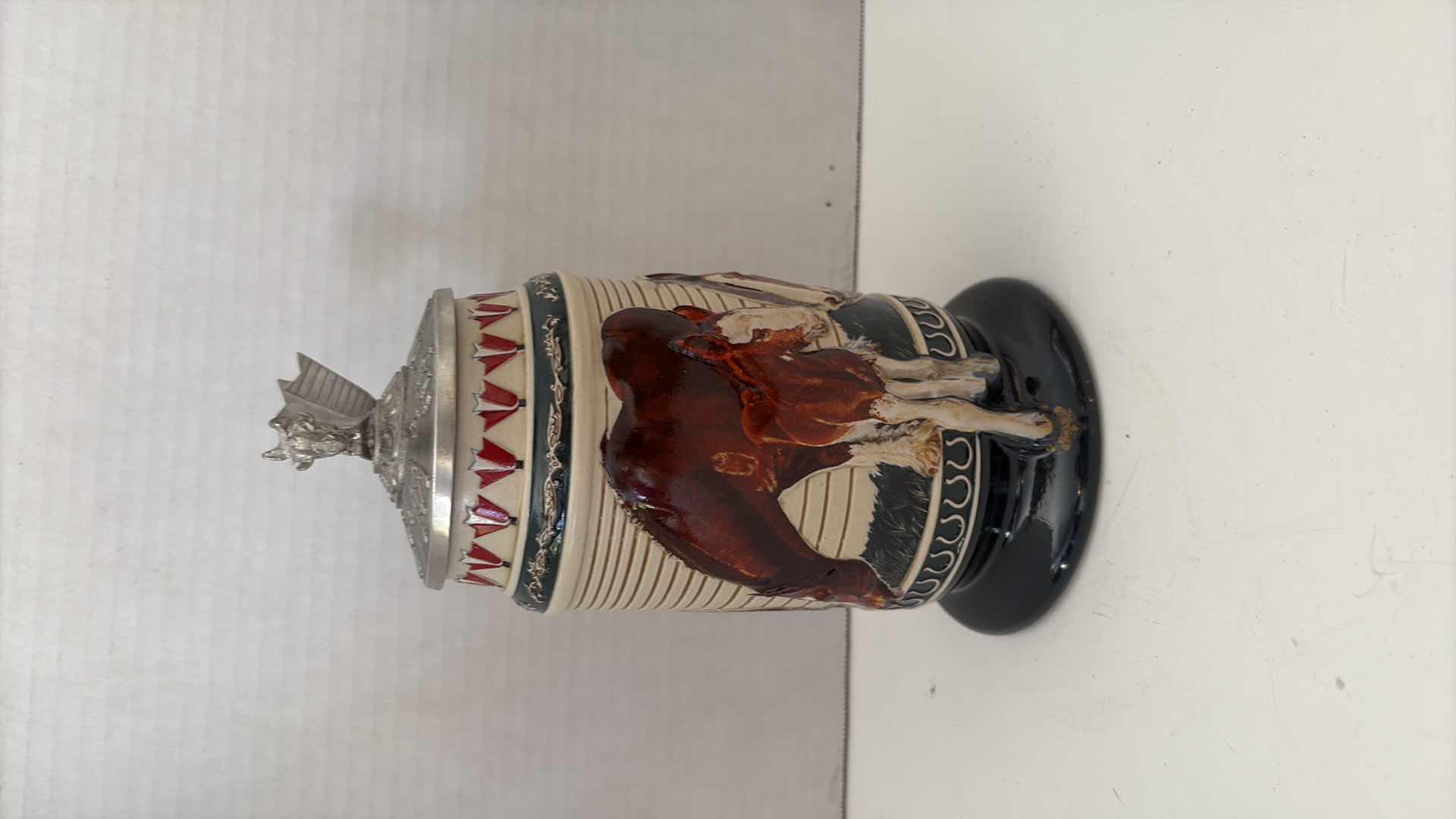 Photo 1 of 2000 ANHEUSER BUSCH COLLECTORS CLUB STEIN “BORN TO GREATNESS” COA