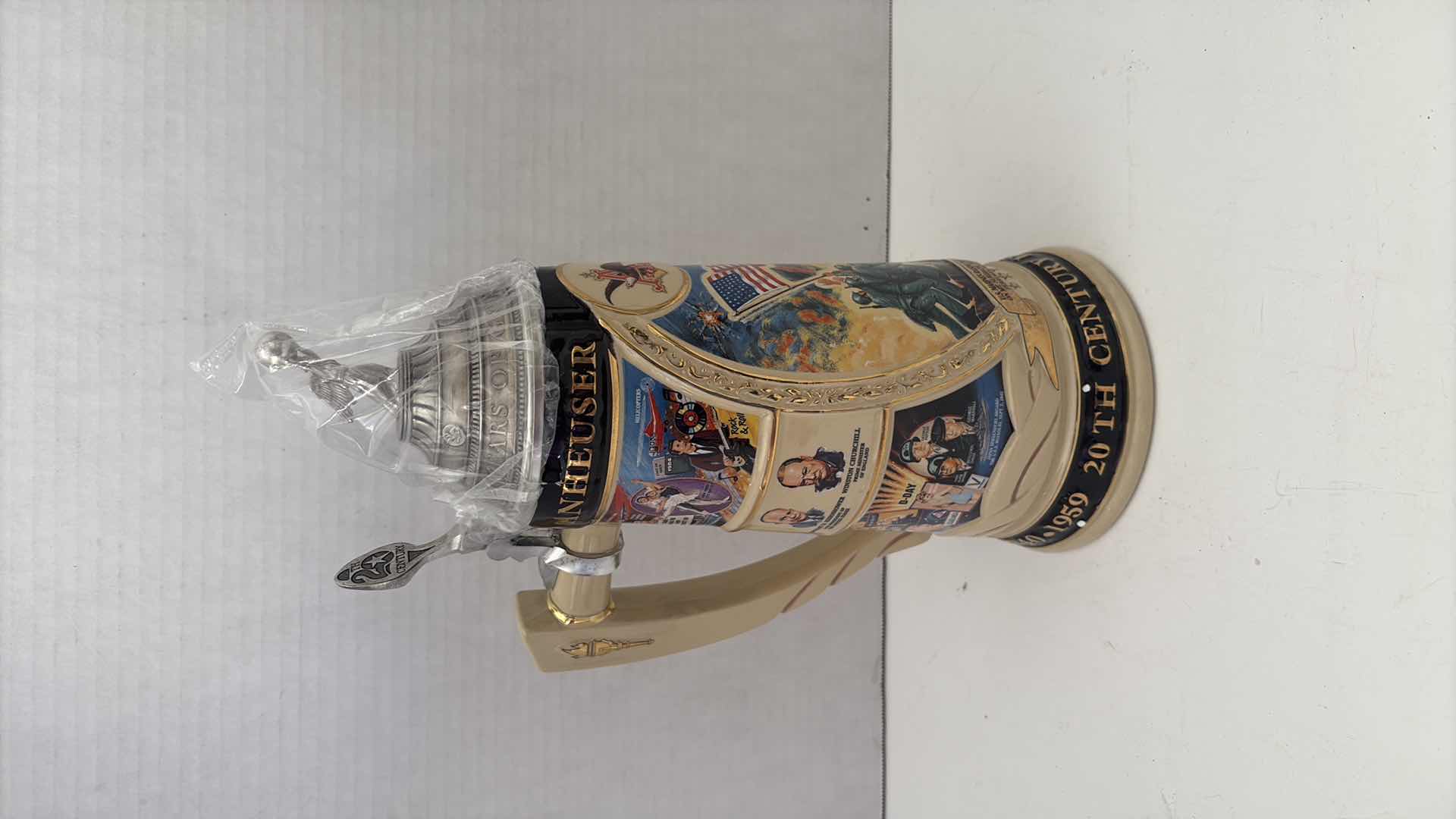 Photo 1 of ANHEUSER BUSCH COLLECTORS CLUB STEIN 1940-1959 STEIN