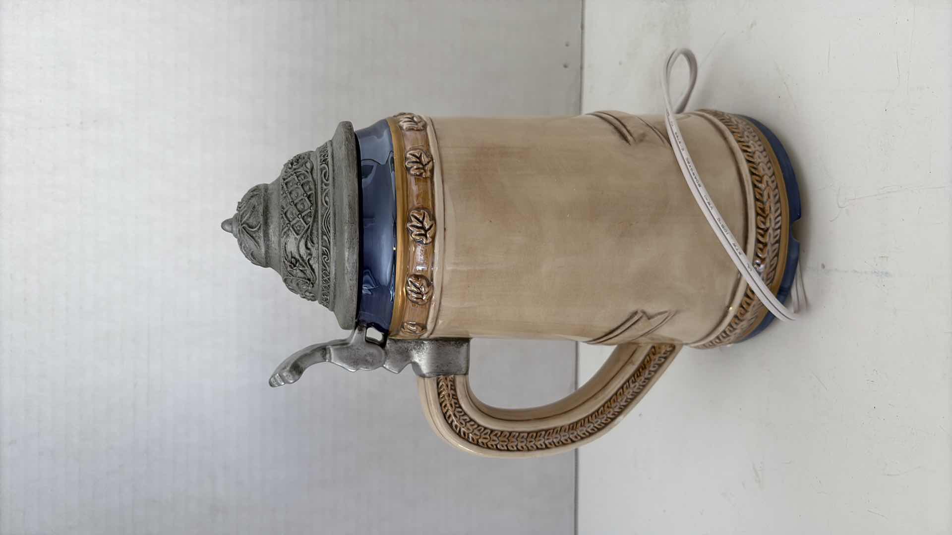 Photo 1 of BUDWEISER KING OF BEERS CLYDESDALE STEIN NITELITE