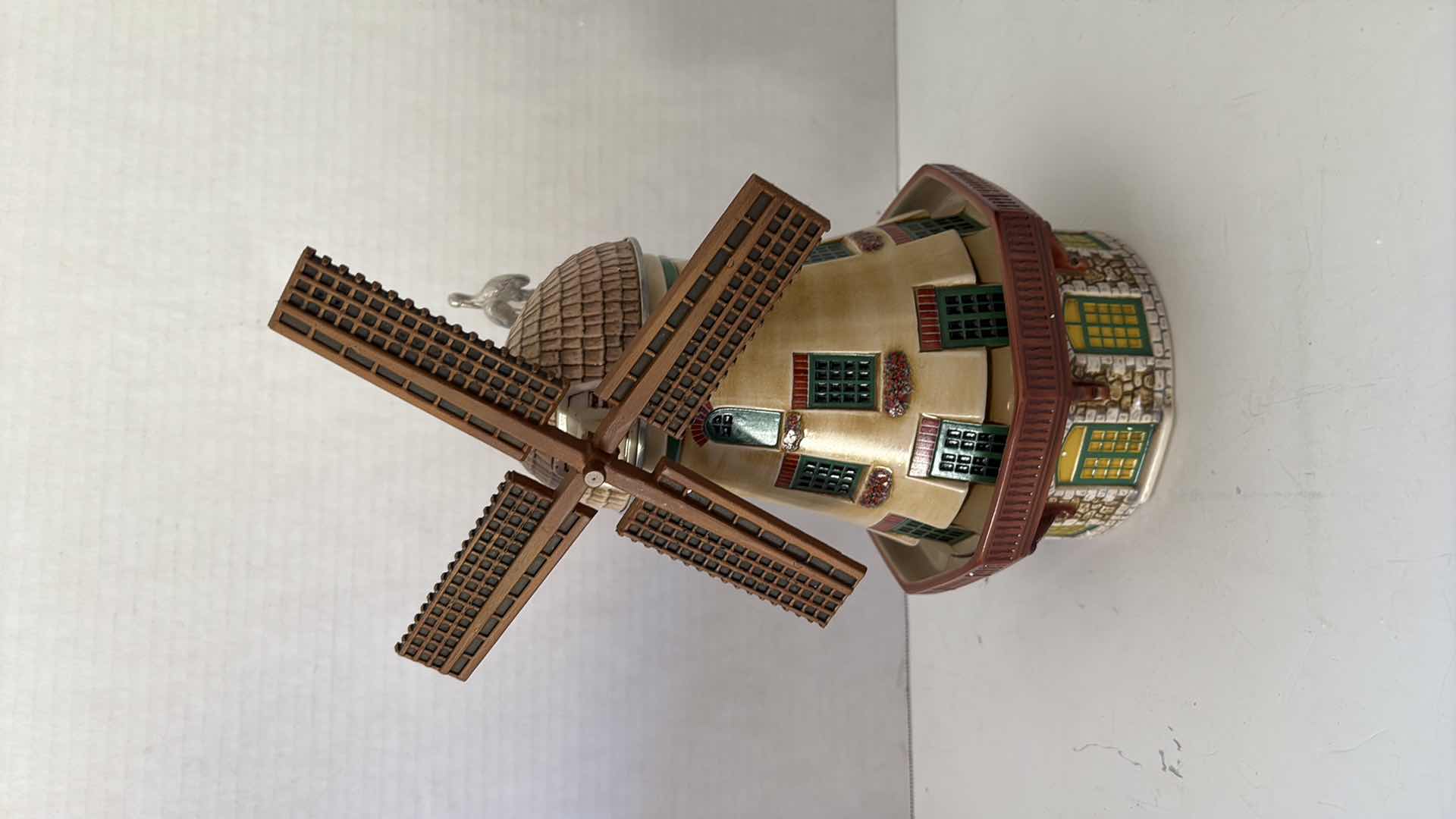 Photo 1 of 2002 ANHEUSER BUSCH COLLECTORS CLUB STEIN “BEVO MILL” COA