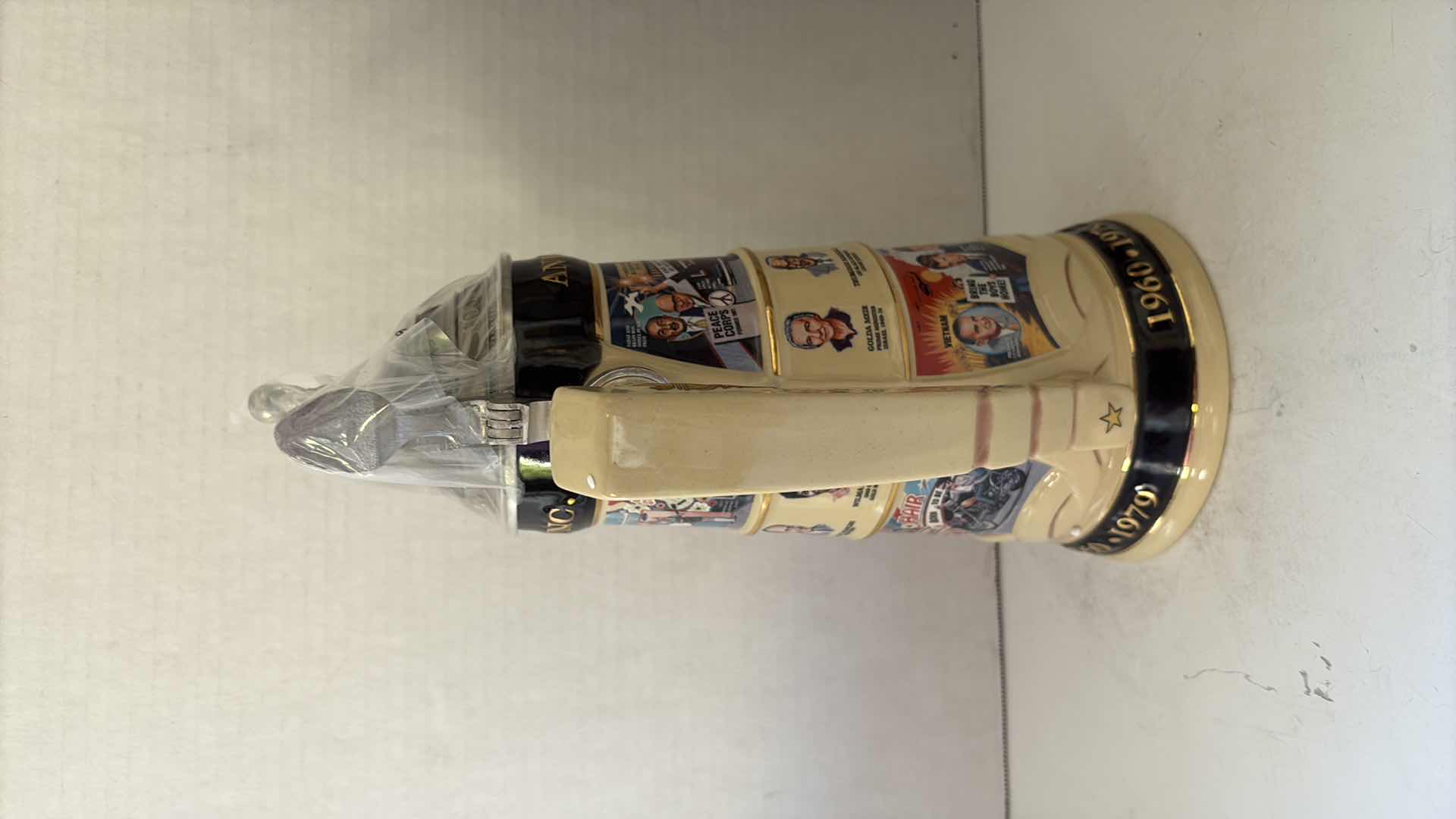 Photo 1 of ANHEUSER BUSCH 1960-1979 STEIN