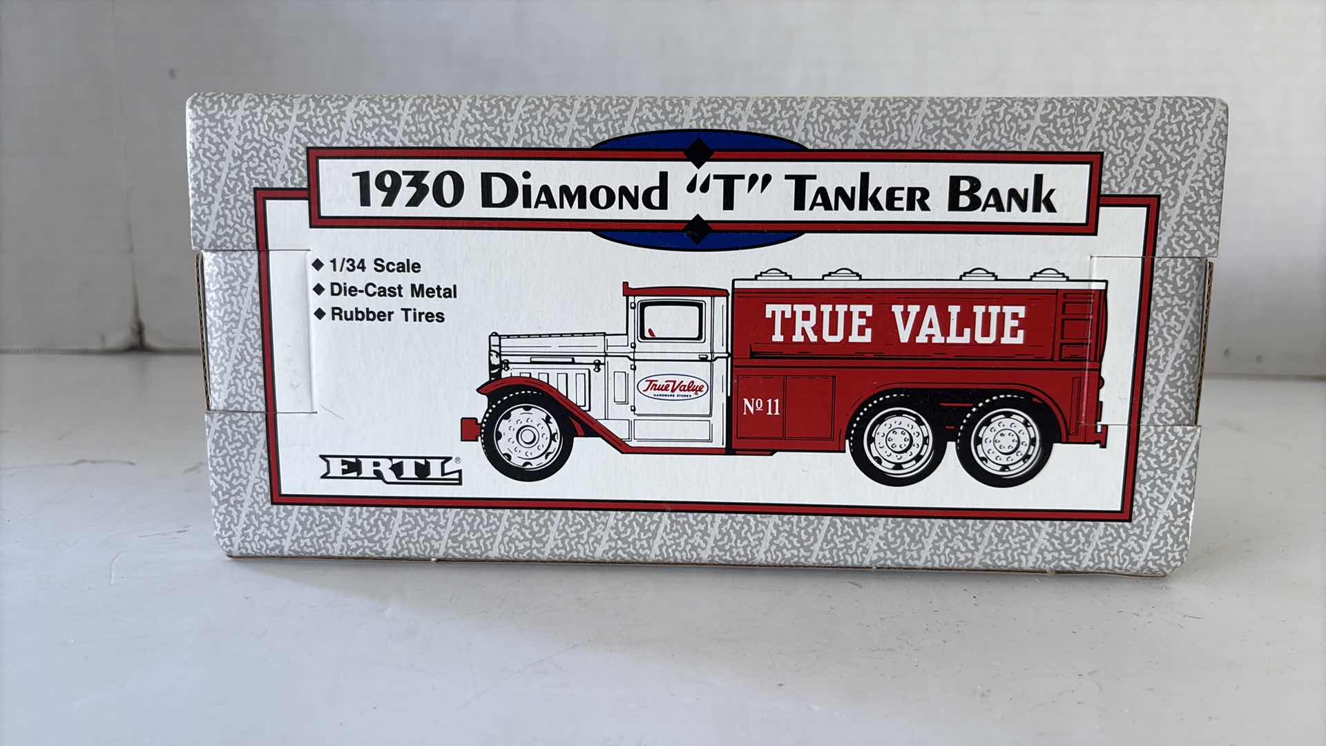 Photo 1 of ERTL “1930 DIAMOND ” T “ TANKER TRUCK” DIE CAST METAL BANK