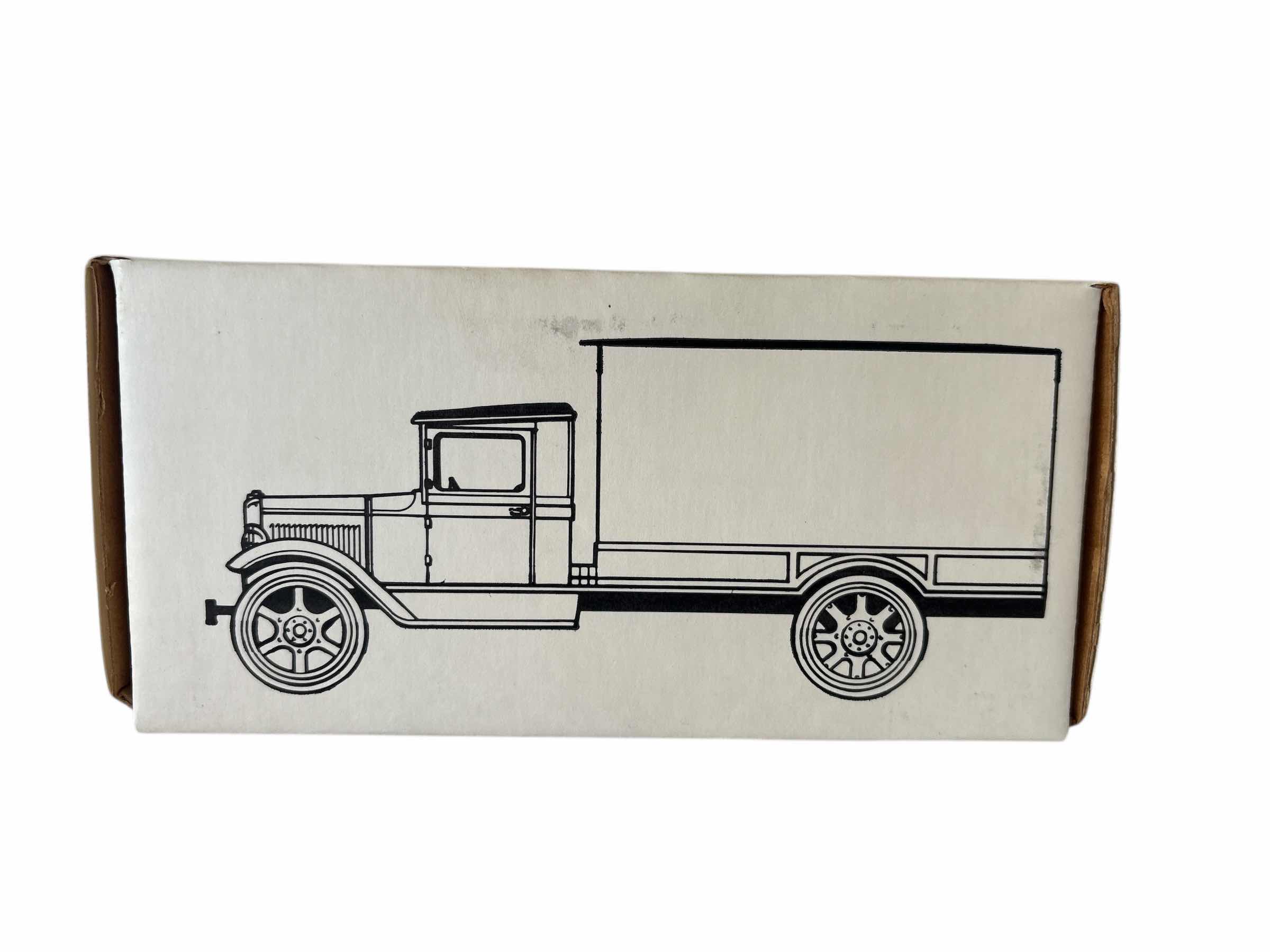 Photo 1 of ERTL “1931 HAWKEYE MOTOR TRUCK”. DIE CAST METAL LOCKING COIN BANK