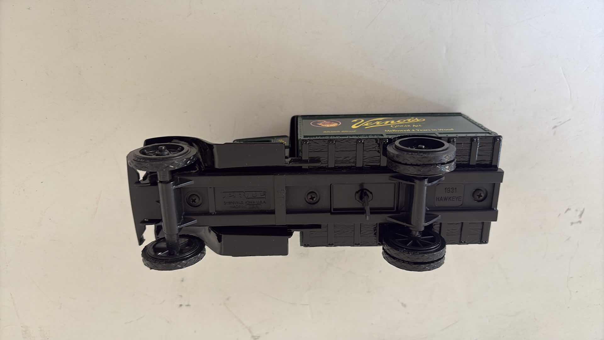 Photo 1 of ERTL “1931 HAWKEYE MOTOR TRUCK”. DIE CAST METAL LOCKING COIN BANK