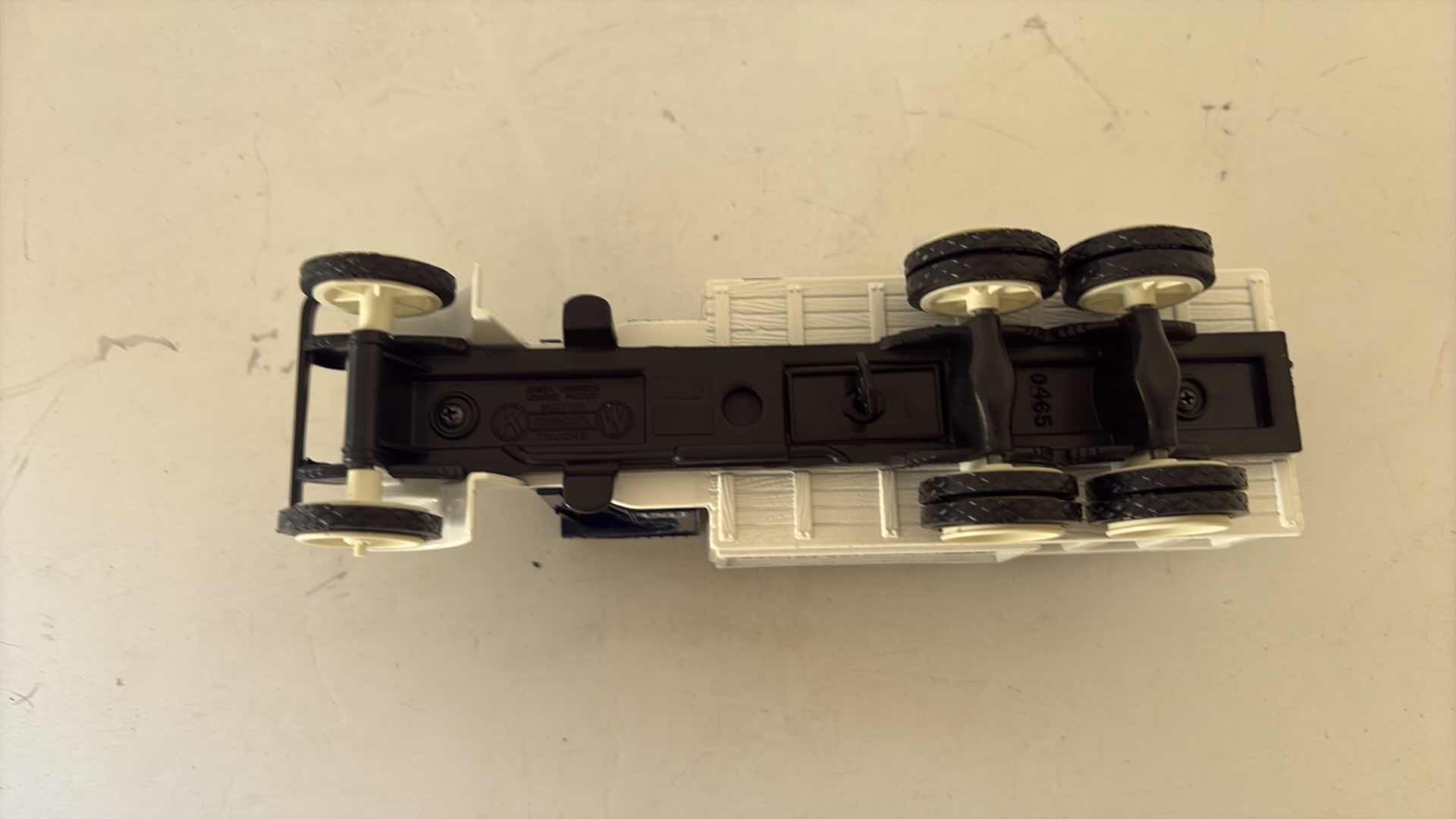 Photo 1 of ERTL “1925 KENWORTH STAKE TRUCK” DIE CAST METAL LOCKING BANK