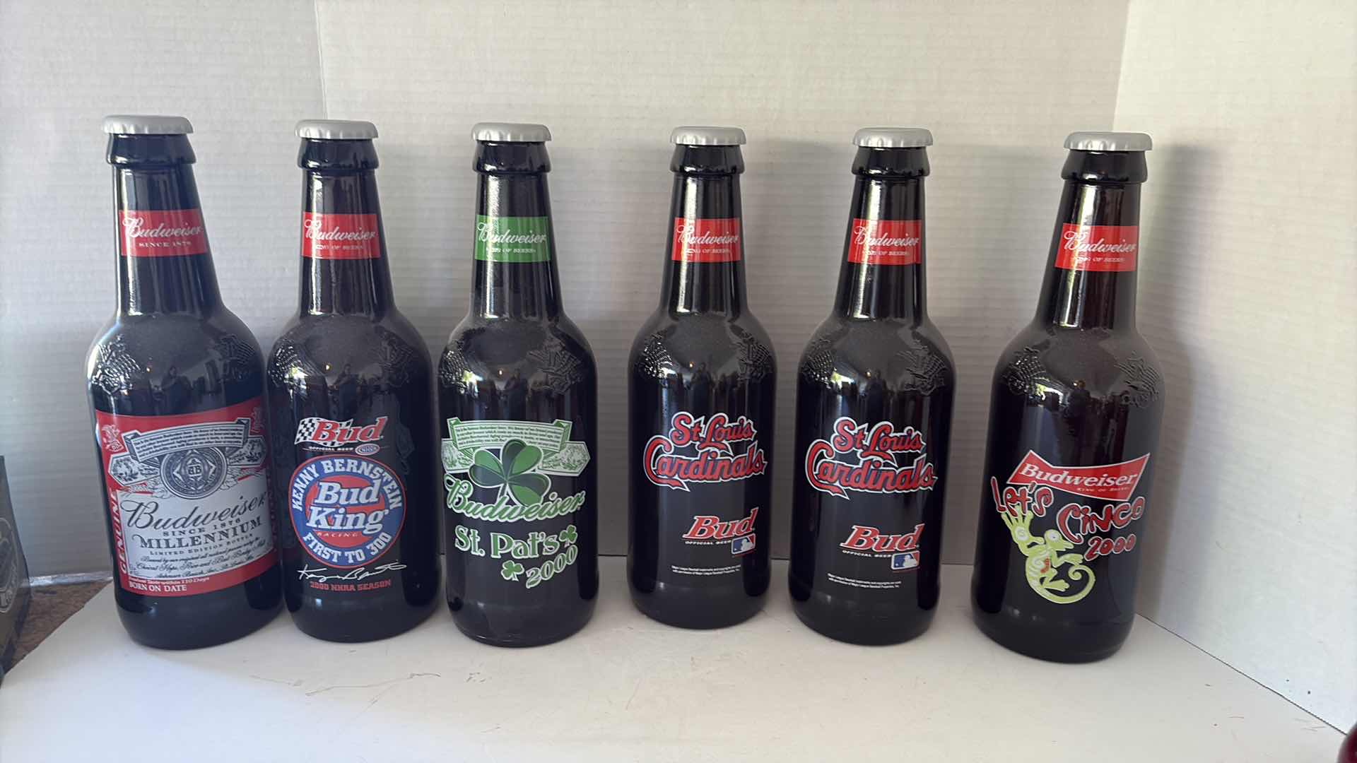 Photo 1 of Budweiser 2 ER BOTTLES 6 PACK