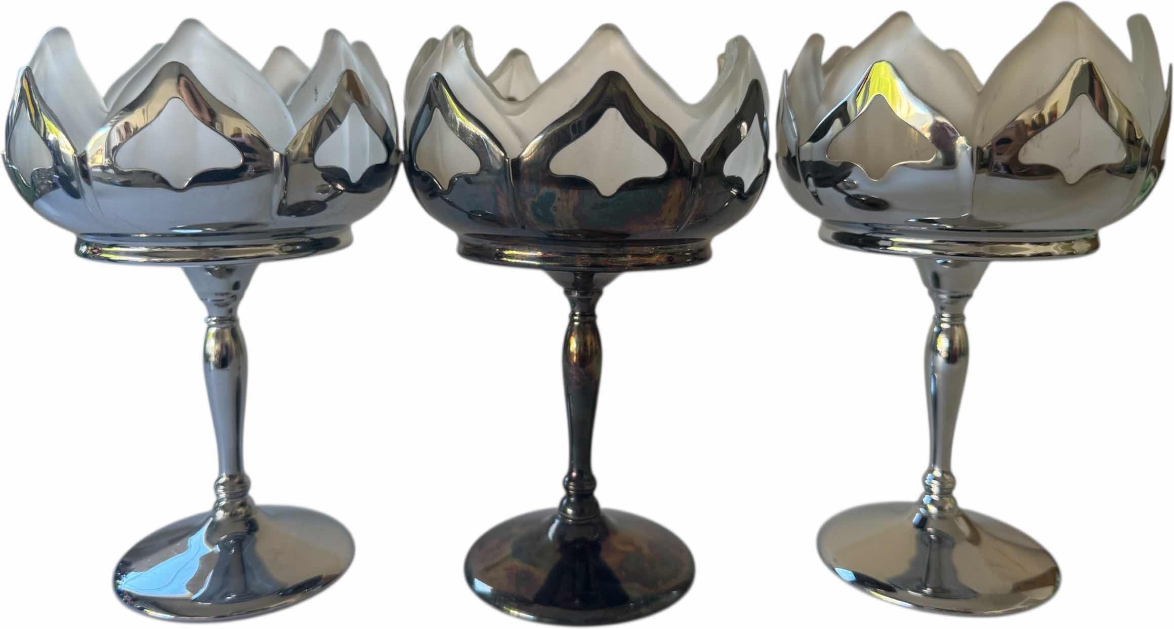 Photo 1 of 3- KROME KRAFT FROSTED GLASSES SILVER TONE W4.5” X H 6.75”