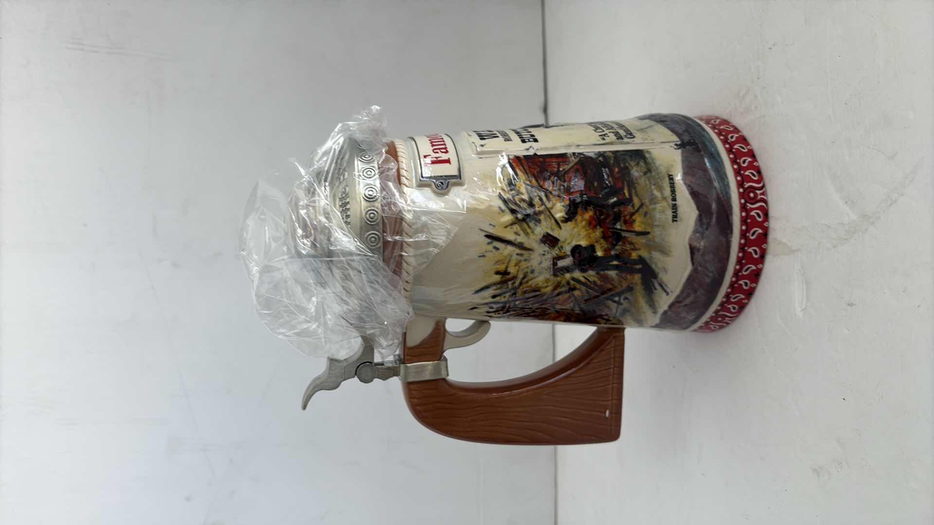 Photo 1 of FAMOUS OUTLAW SERIES “BUTCH CASSIDY AND THE HOLE IN THE WALL GANG” STEIN