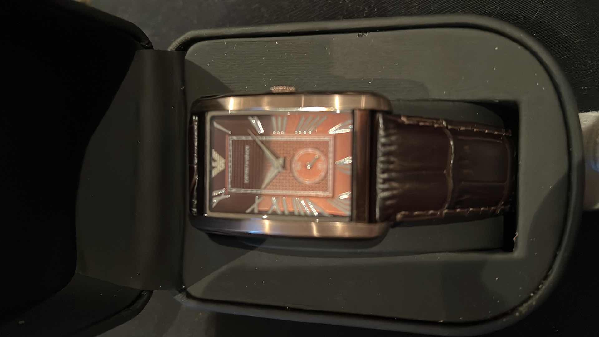 Photo 1 of DESIGNER EMPORIO ARMANI LEATHER BAND MENS WATCH $125