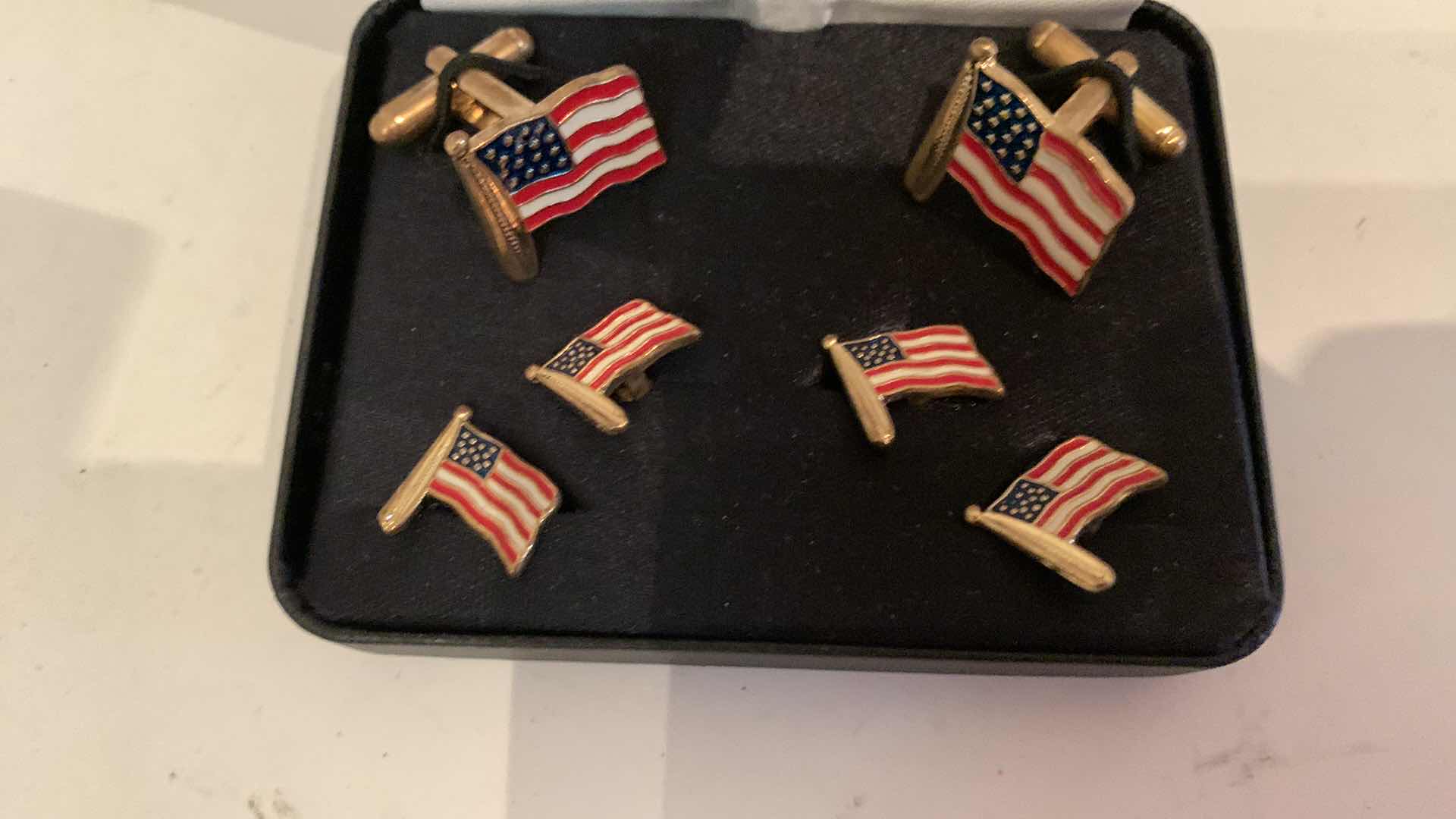 Photo 1 of JASCOT UNITED STATES FLAG CUFF LINKS AND STUD GOLD-TONE SET
