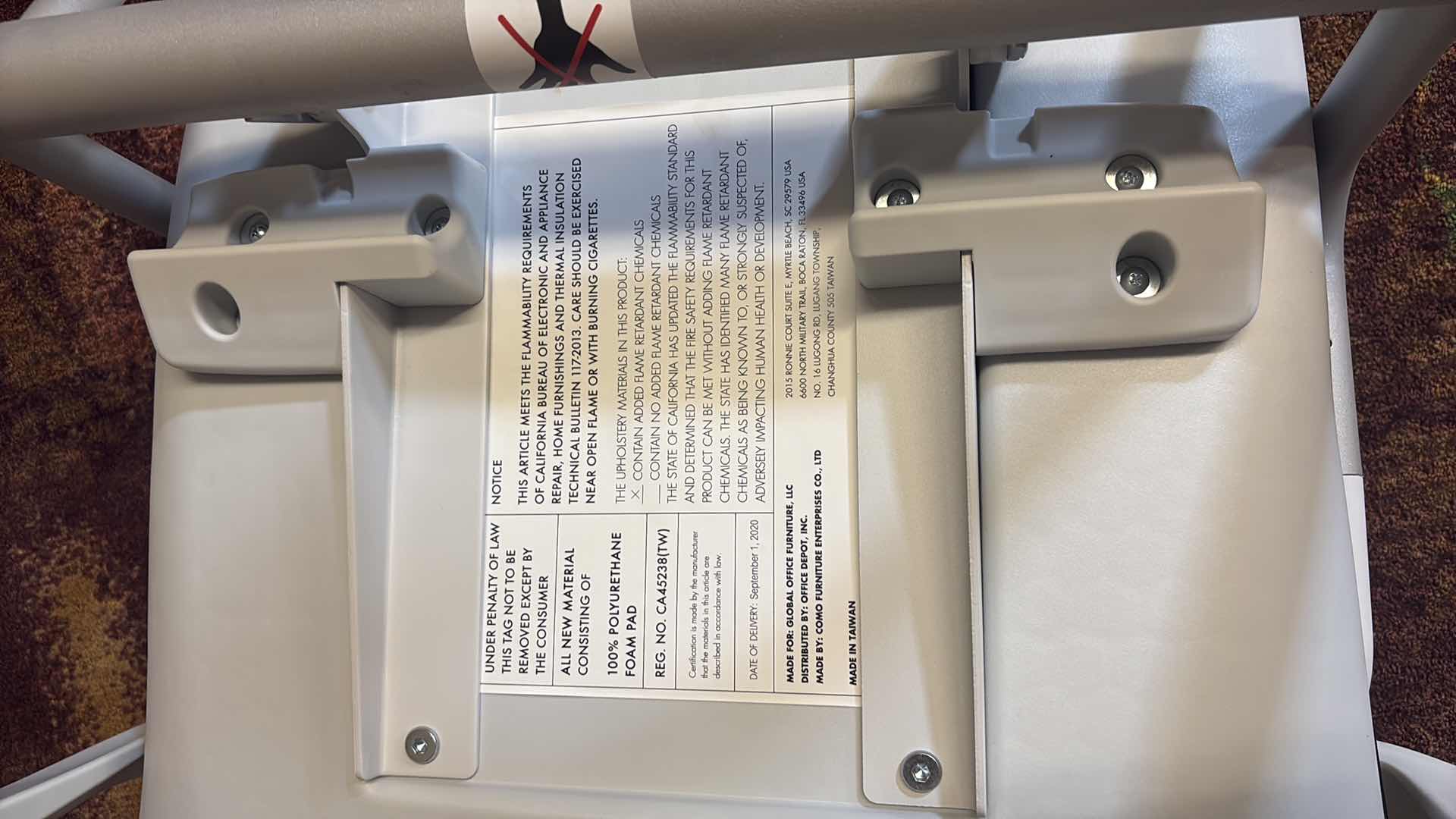 Photo 1 of KOPLUS SPACE SAVING WHITE SILICONE BACK COMPUTER CHAIR 