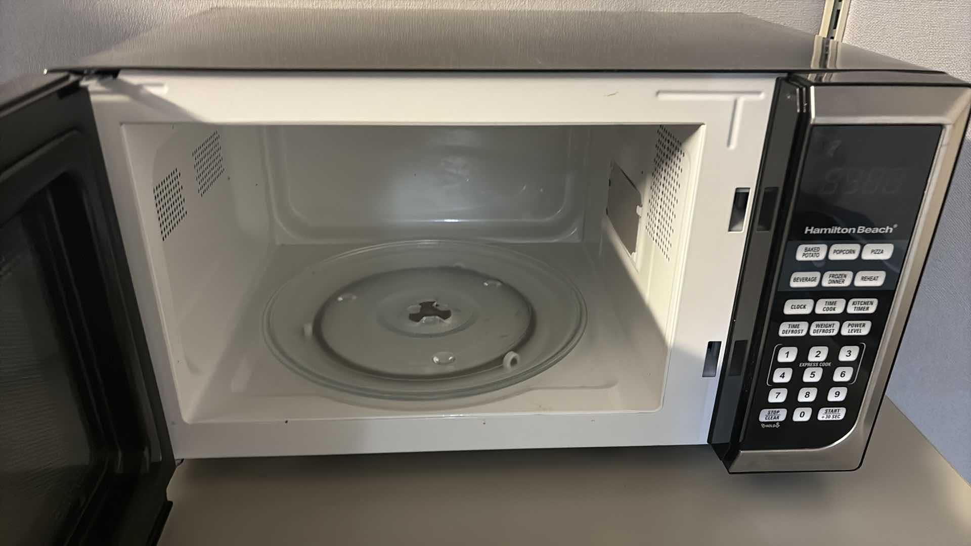 Photo 1 of HAMILTON BEACH STAINLESS STEEL MICROWAVE 19” X 12” H12"