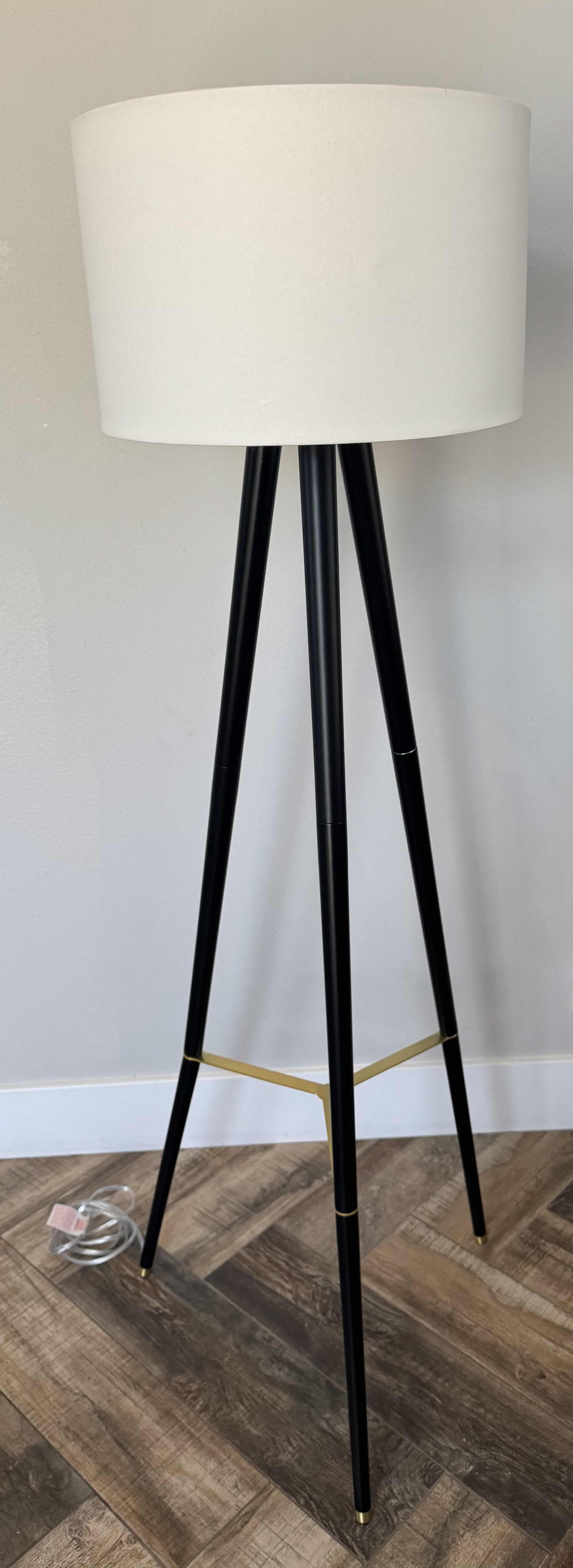 Photo 1 of BLACK METAL TRIPOD FLOOR LAMP H60"