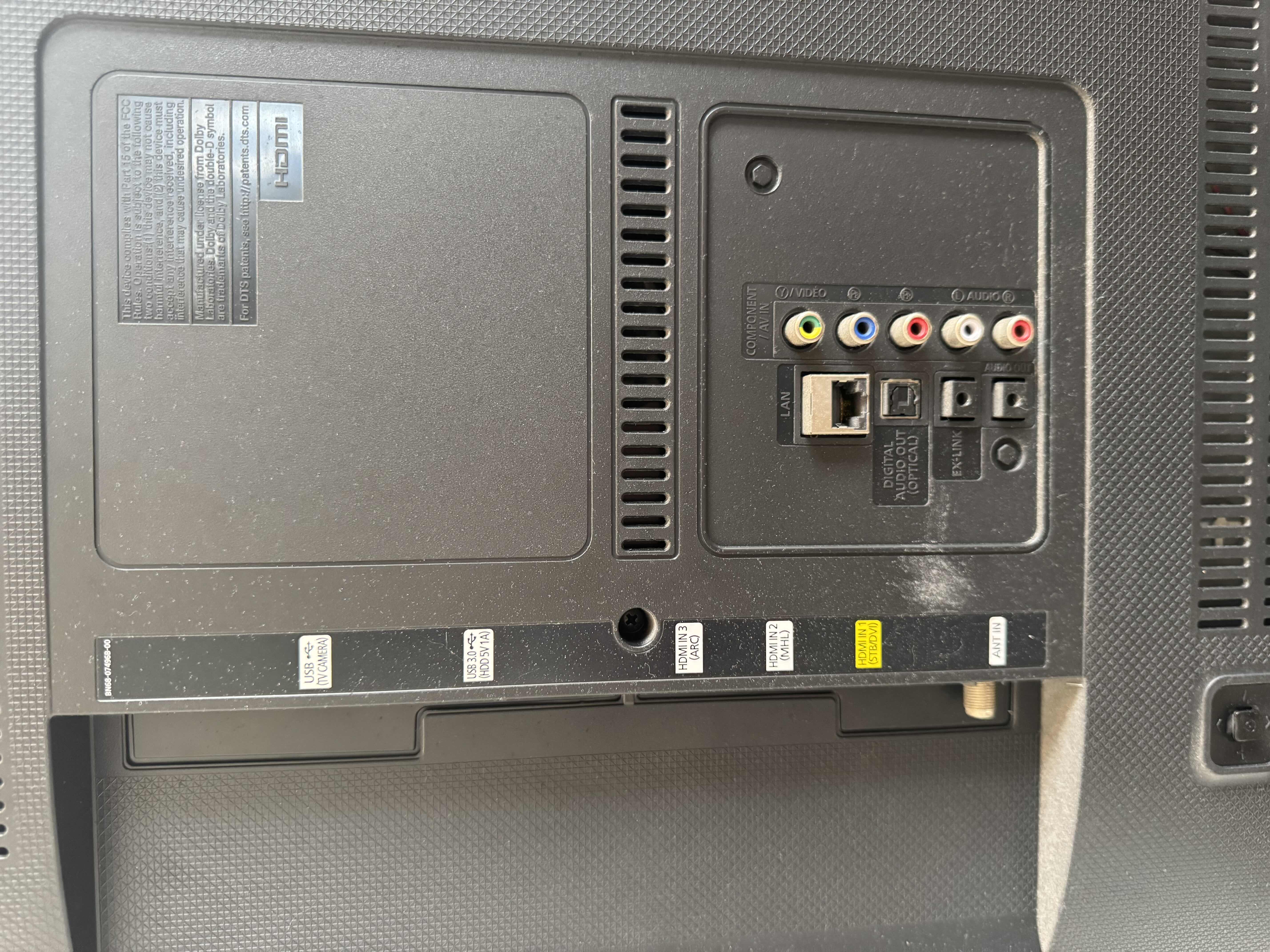 Photo 1 of 34" SAMSUNG TV W STAND (NO REMOTE, NO POWER CORD) MODEL NO: UN40JU6400F