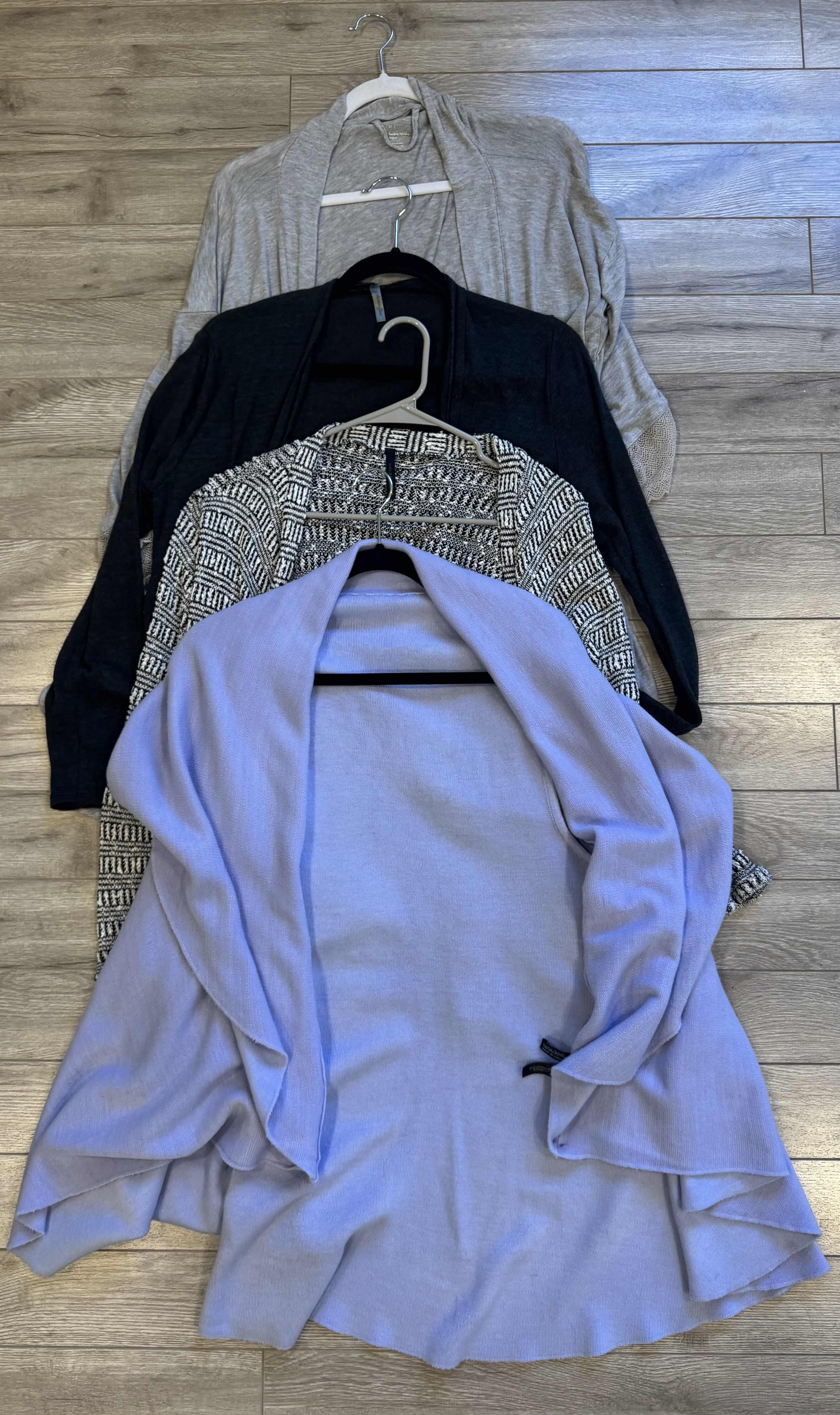 Photo 1 of 8-WOMEN'S FLANNEL SHIRTS & CARDIGAN SWEATERS (SIZE M/L)