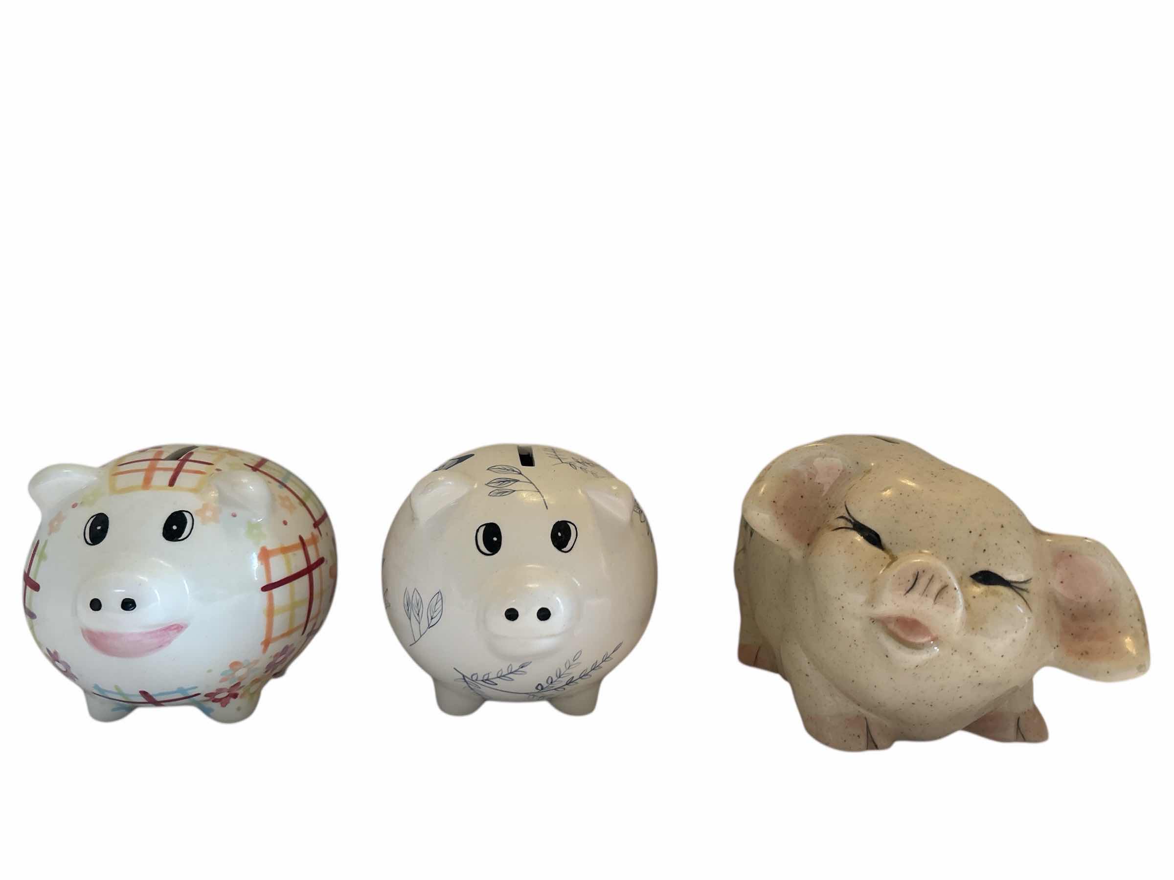 Photo 1 of (3)PCS PIG PIGGY BANKS HAND-PAINTED
