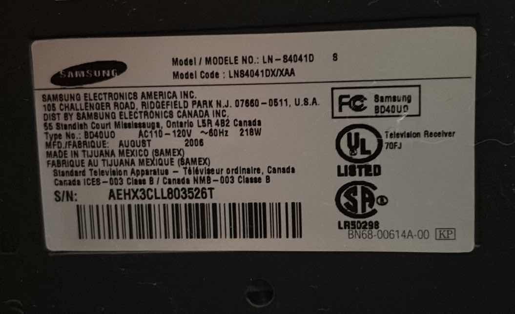 Photo 1 of 39” SAMSUNG TV