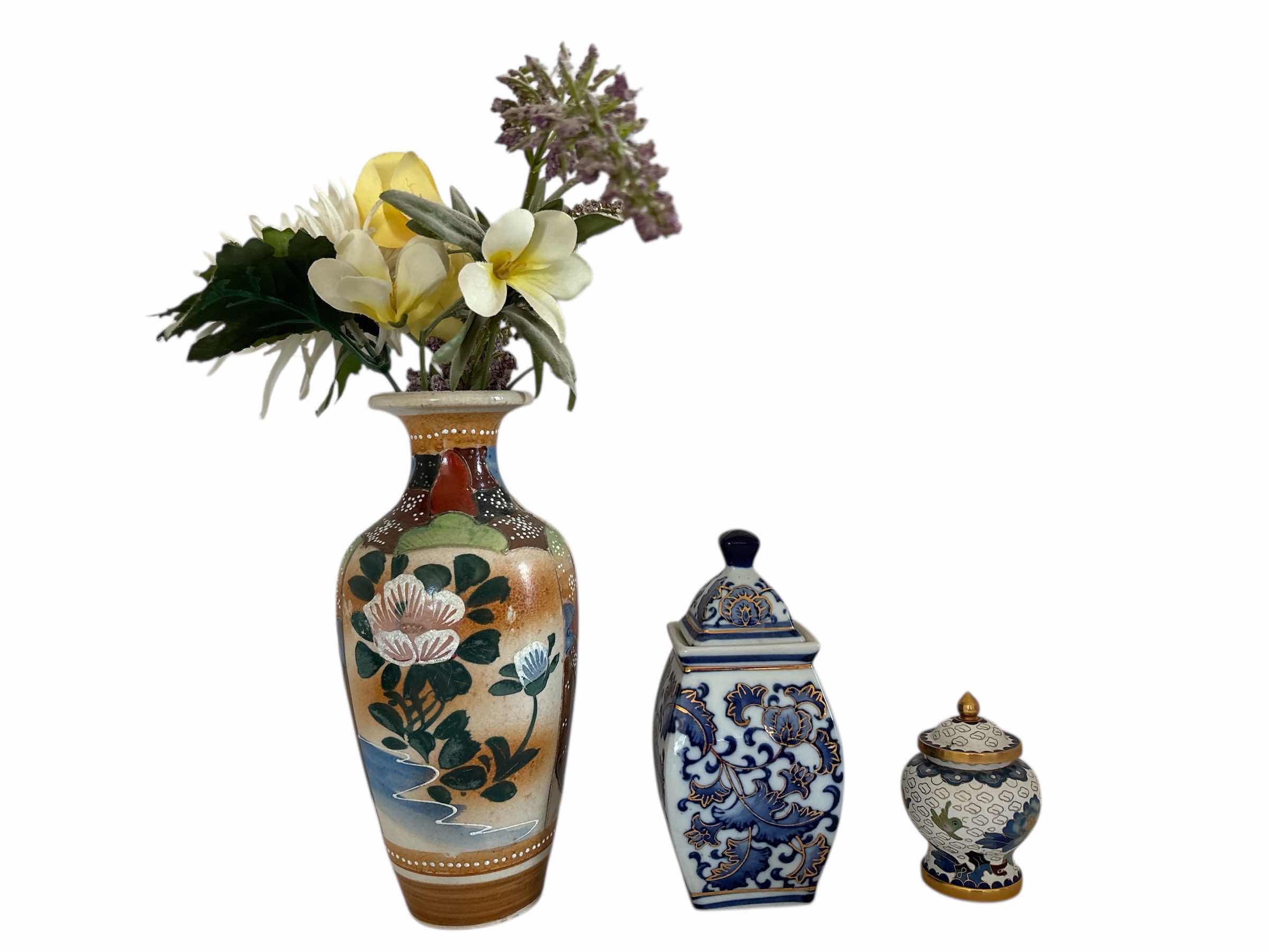 Photo 1 of (3)PCS CERAMIC JARS H8.5”