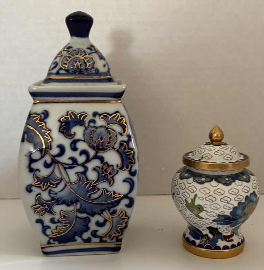 Photo 1 of (3)PCS CERAMIC JARS H8.5”