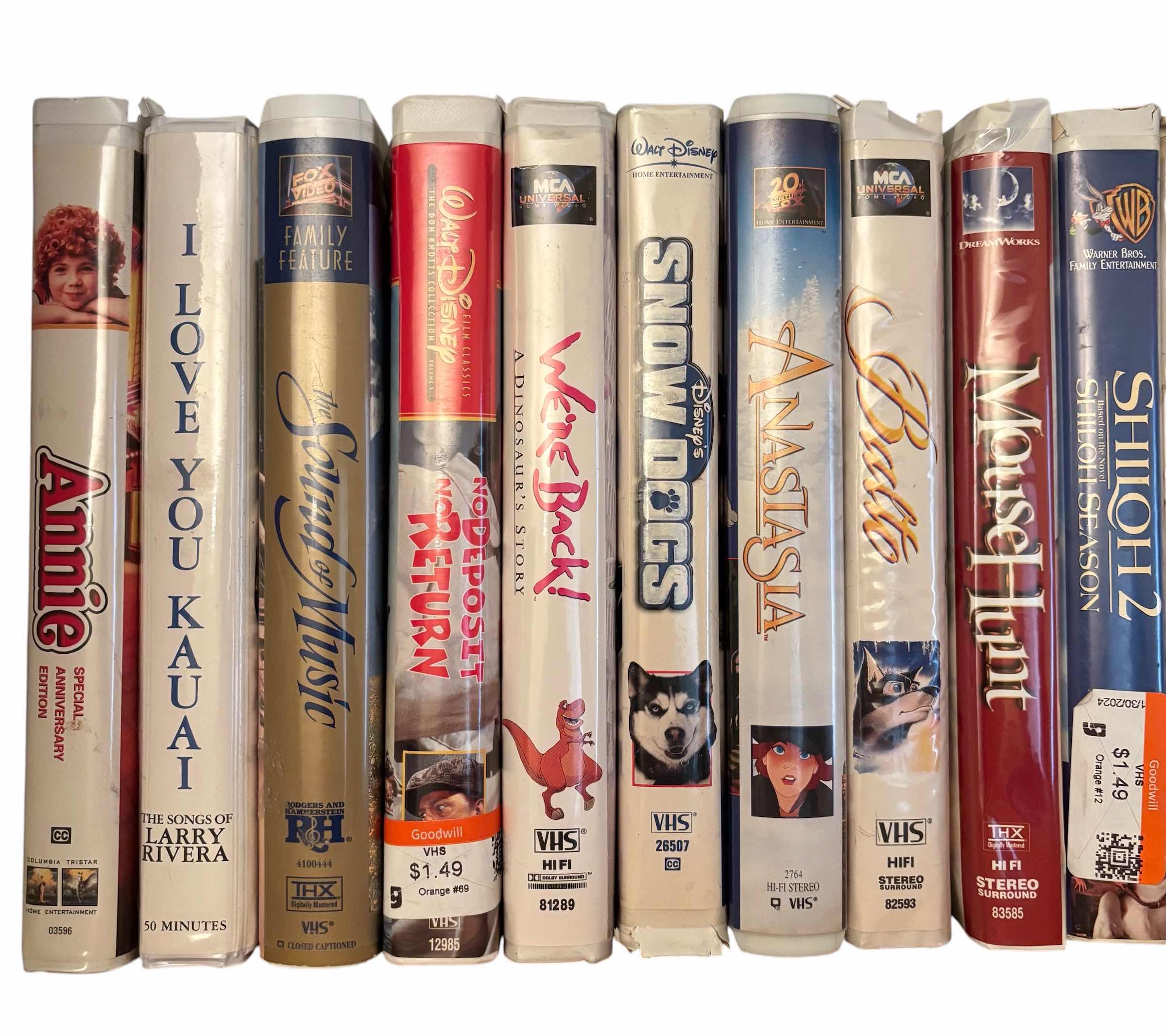 Photo 1 of COLLECTIBLE VHS: DISNEY, WARNER BROS