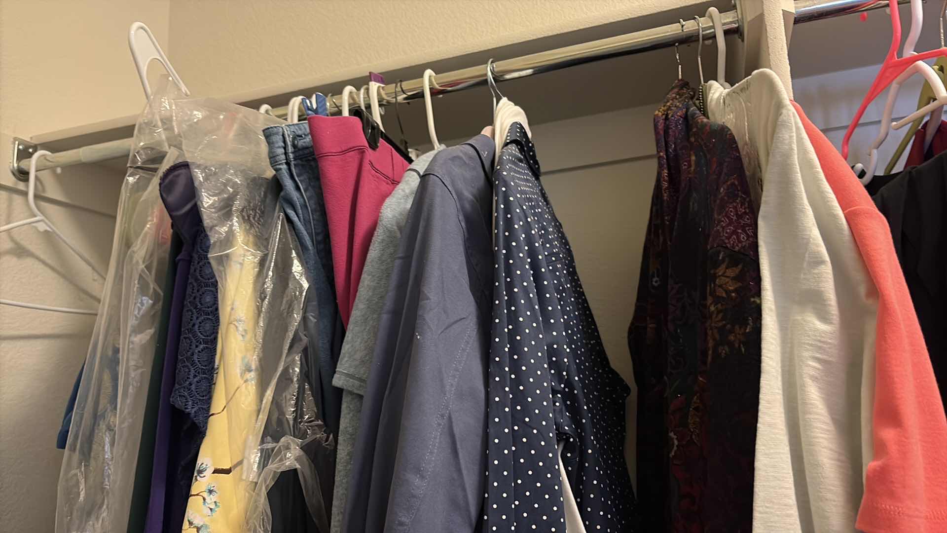 Photo 1 of PRIMARY CLOSET WOMENS CLOTHING SIZE Xl-2XL