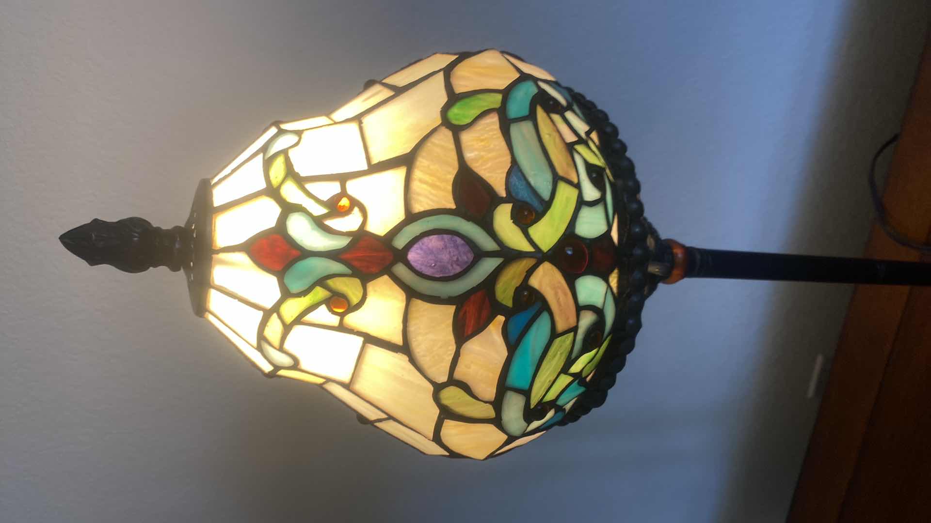 View 3 of ANTIQUES ROADSHOW BY DALE TIFFANY INC. TABLE LAMP H 31”