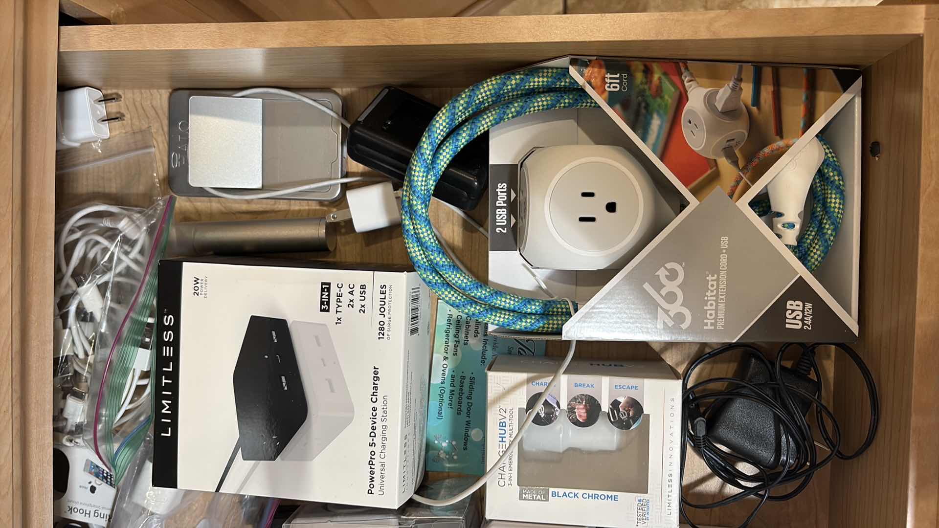 Photo 1 of CONTENTS OF KITCHEN DRAWER ELECTRONICS