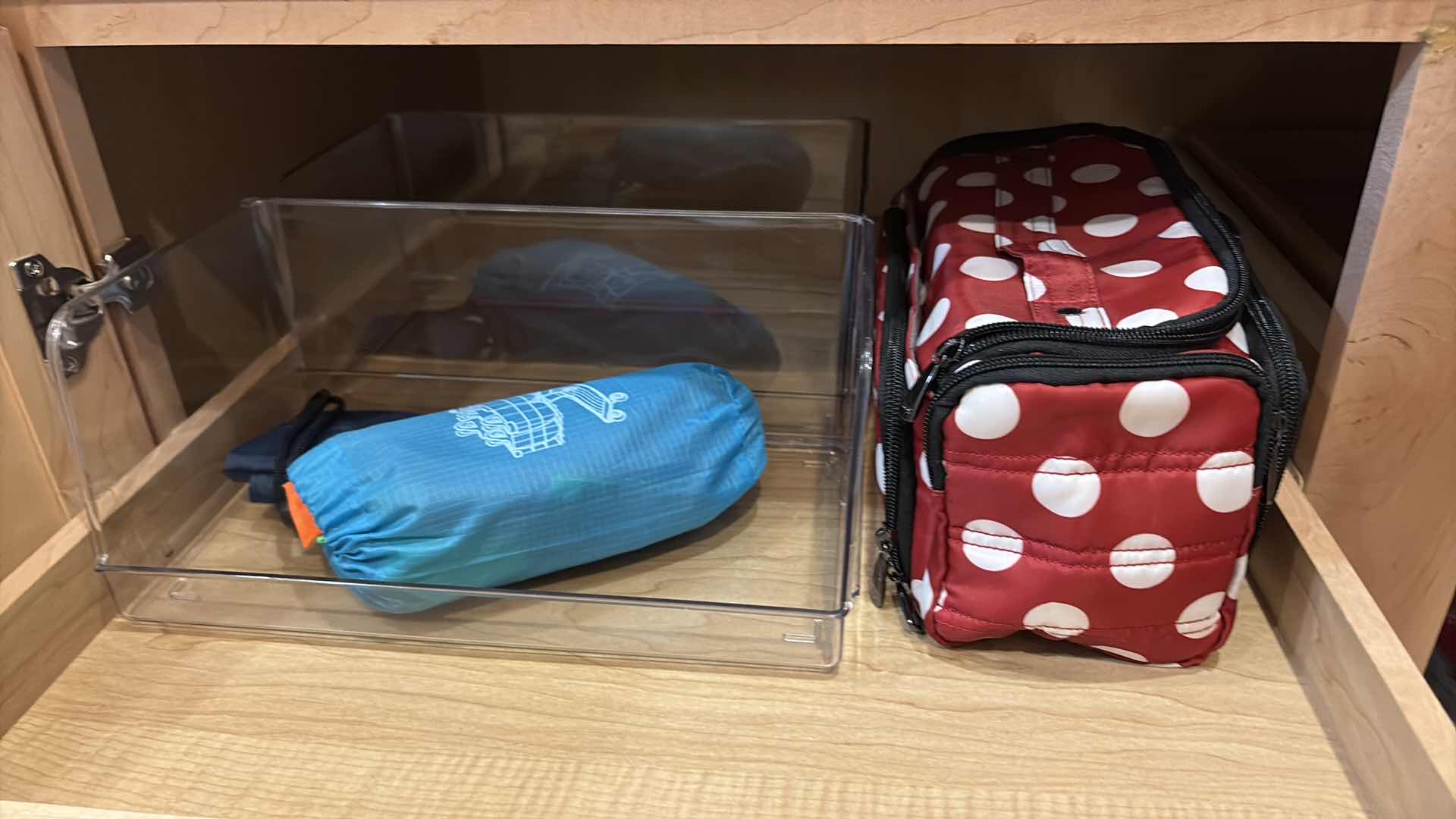 Photo 1 of CONTENTS OF KITCHEN DRAWER