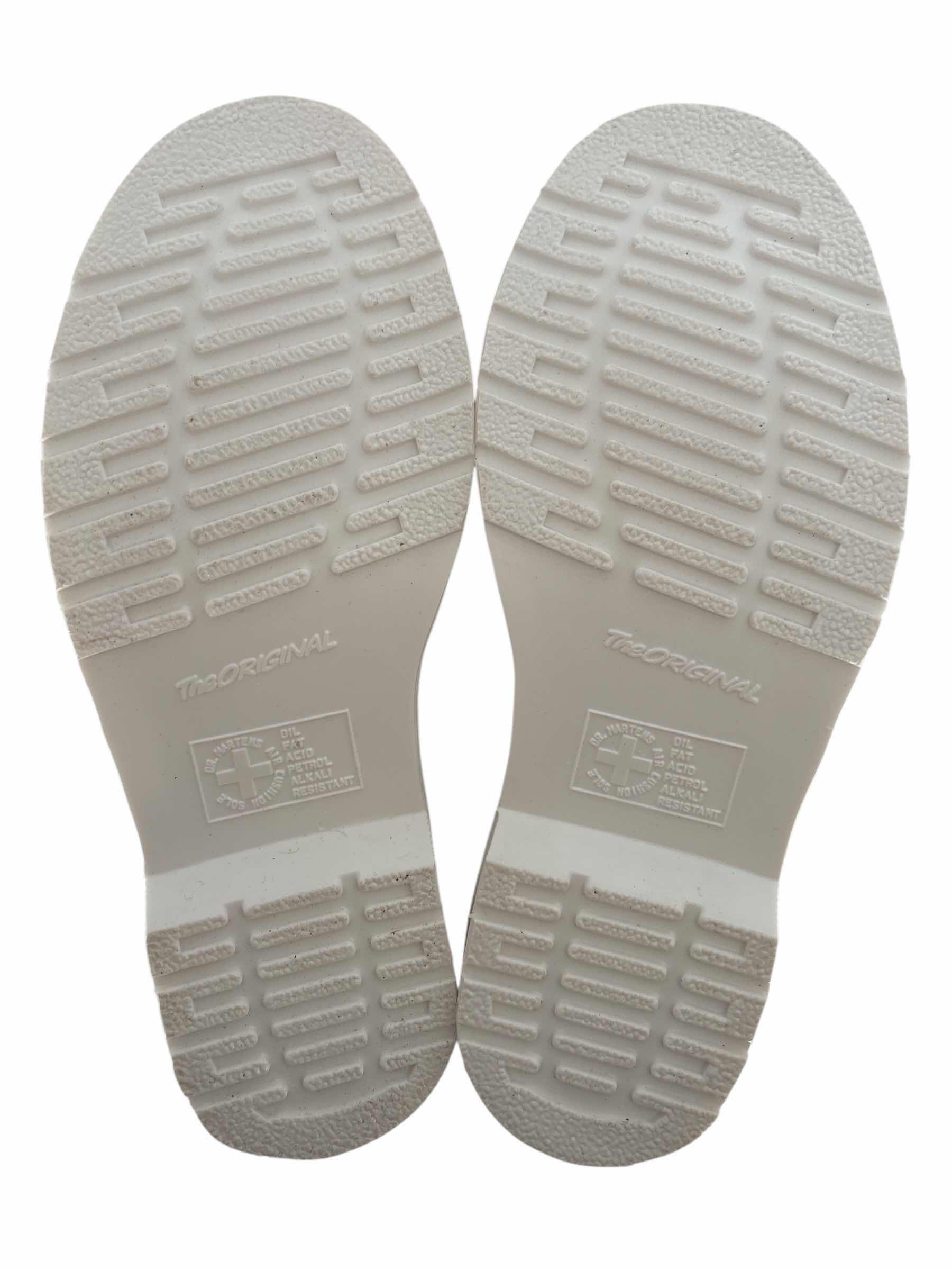 Photo 1 of $120 NIB DR. MARTENS PRIDE SMOOTH OXFORD SHOES WOMENS SIZE 7