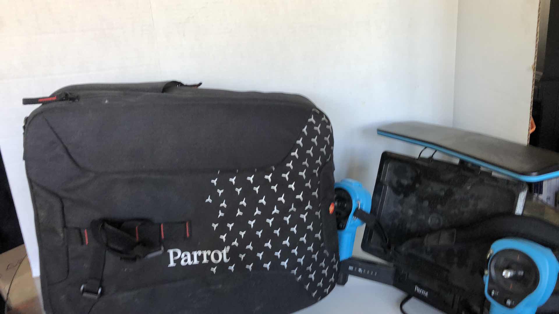 Photo 1 of BEBOP DRONE W CASE BY PARROT