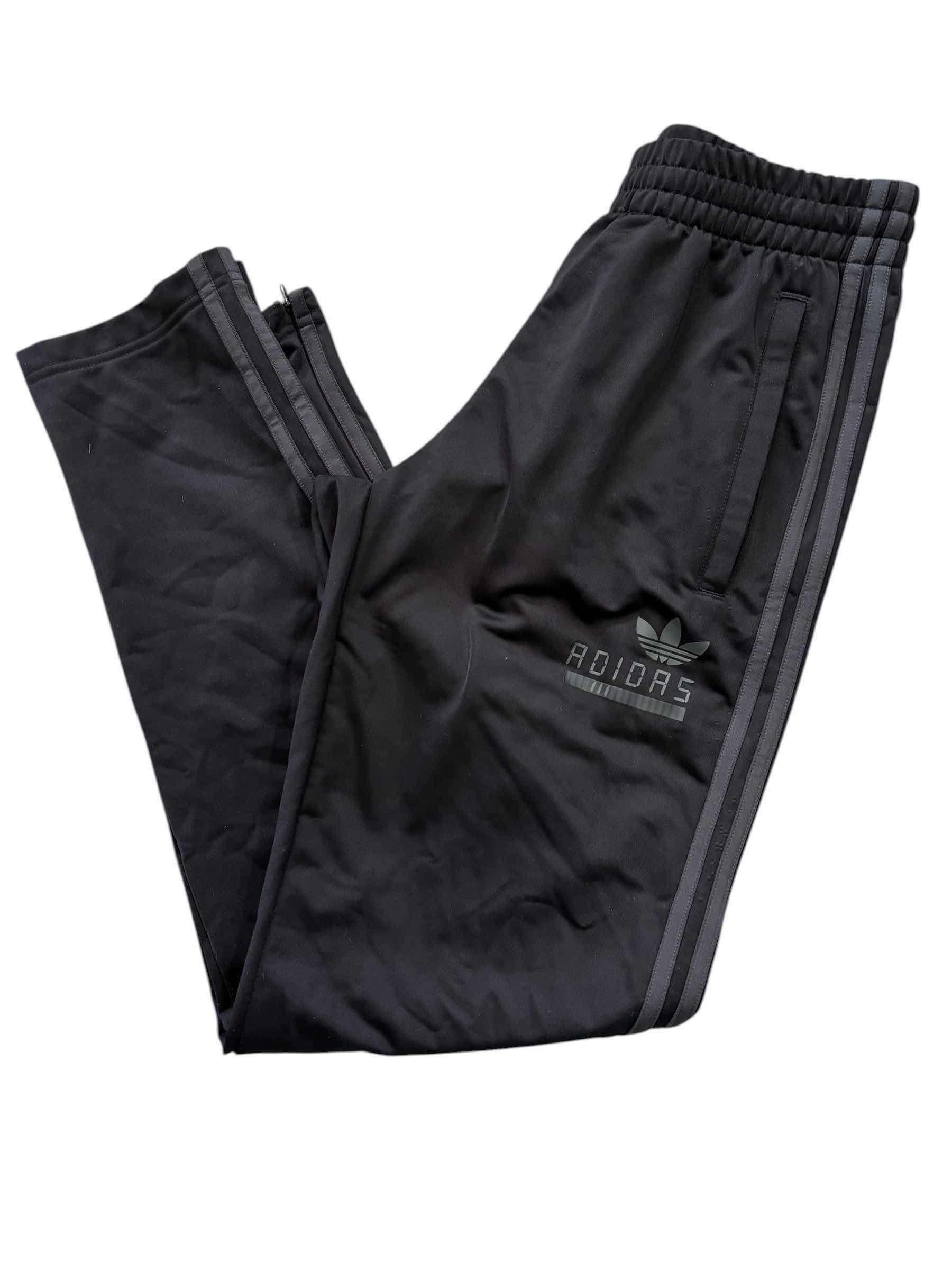 Photo 1 of ADIDAS JOGGER PANTS SIZE S (3)