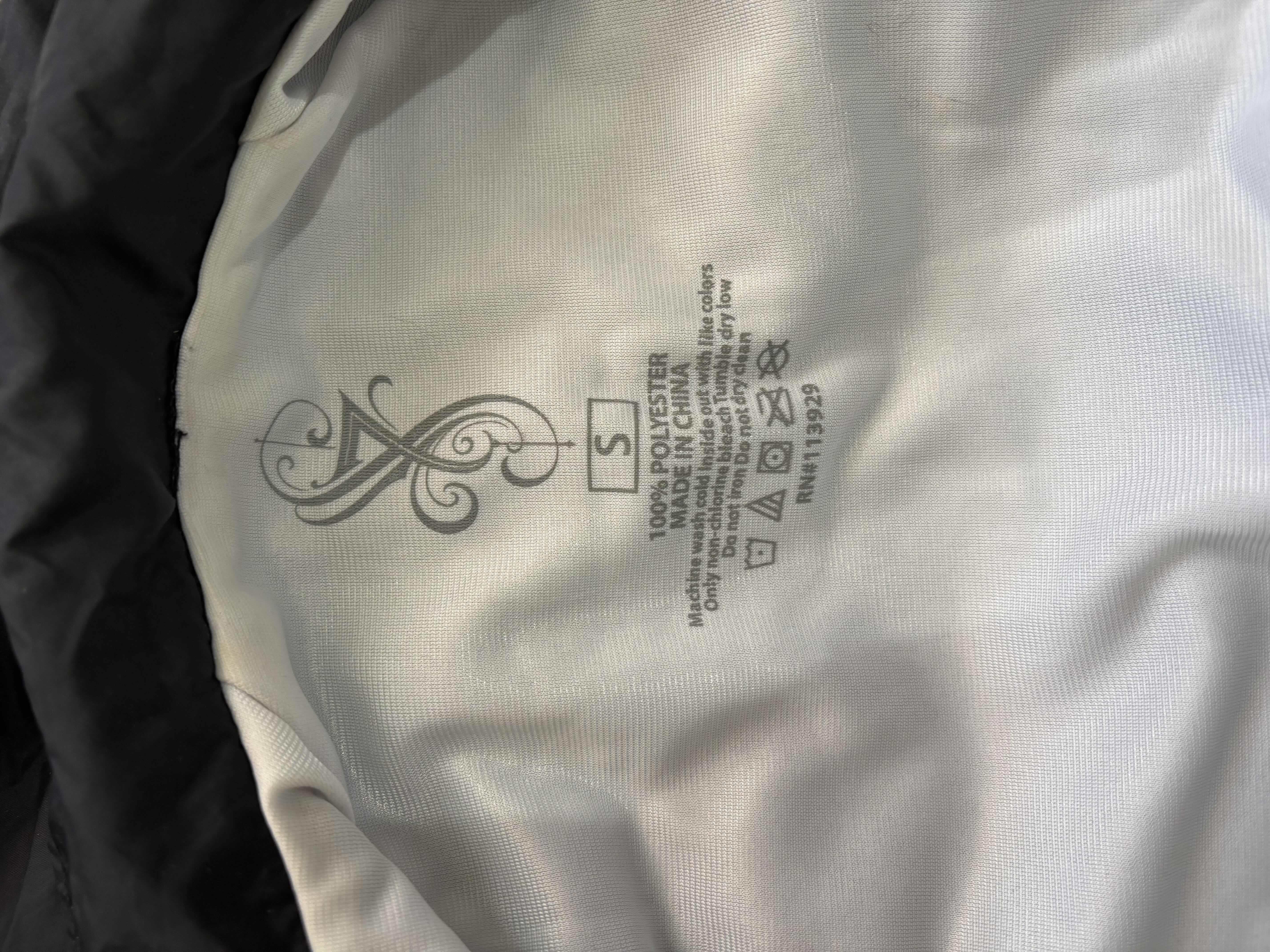 Photo 1 of ABERCROMBIE HOODIE & SEVEN TATTOO STUDIO WIND BREAKER SIZE S