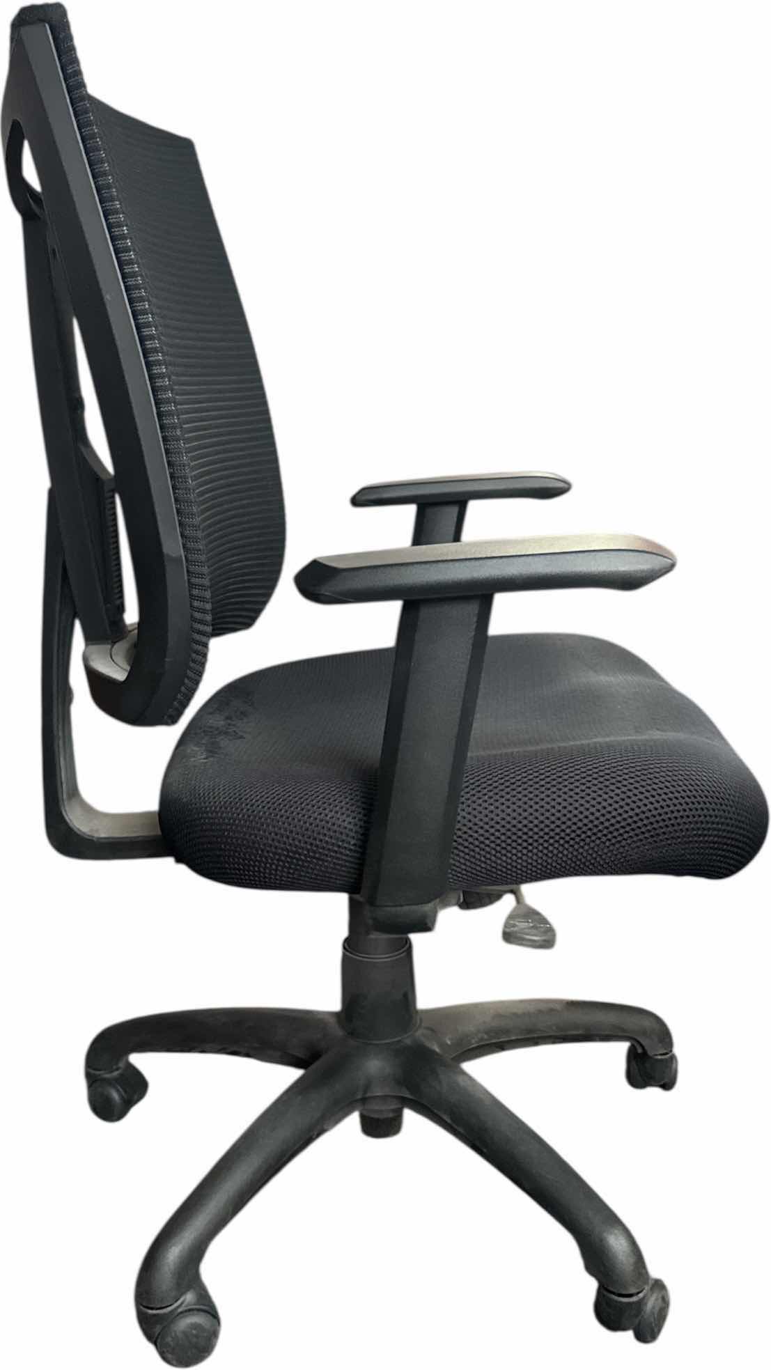 Photo 1 of OFFICE ARM CHAIR ADJUSTABLE SEAT BLACK MESH DESK CHAIR
27” X 24” X H41”