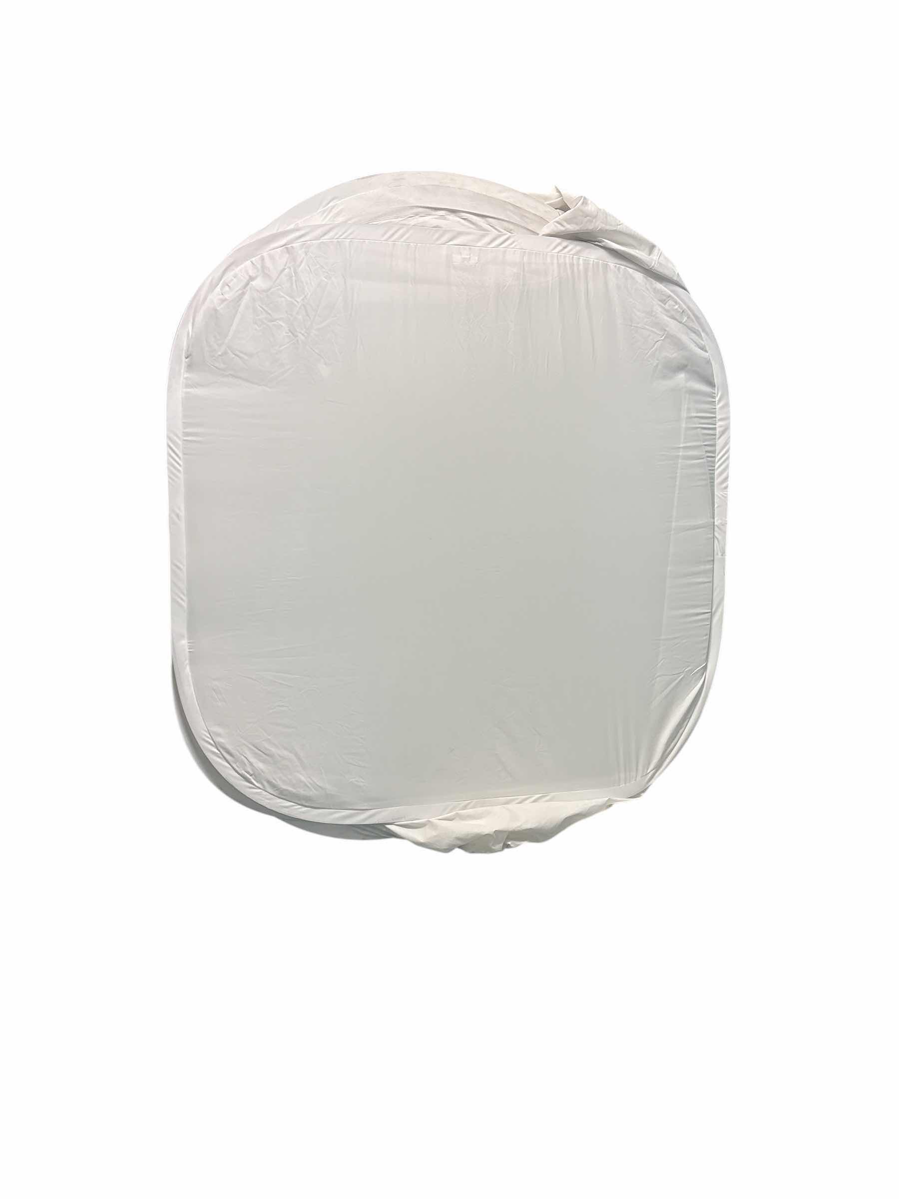 Photo 1 of PHOTOGRAPHY TENT 55”X 52”X64”H