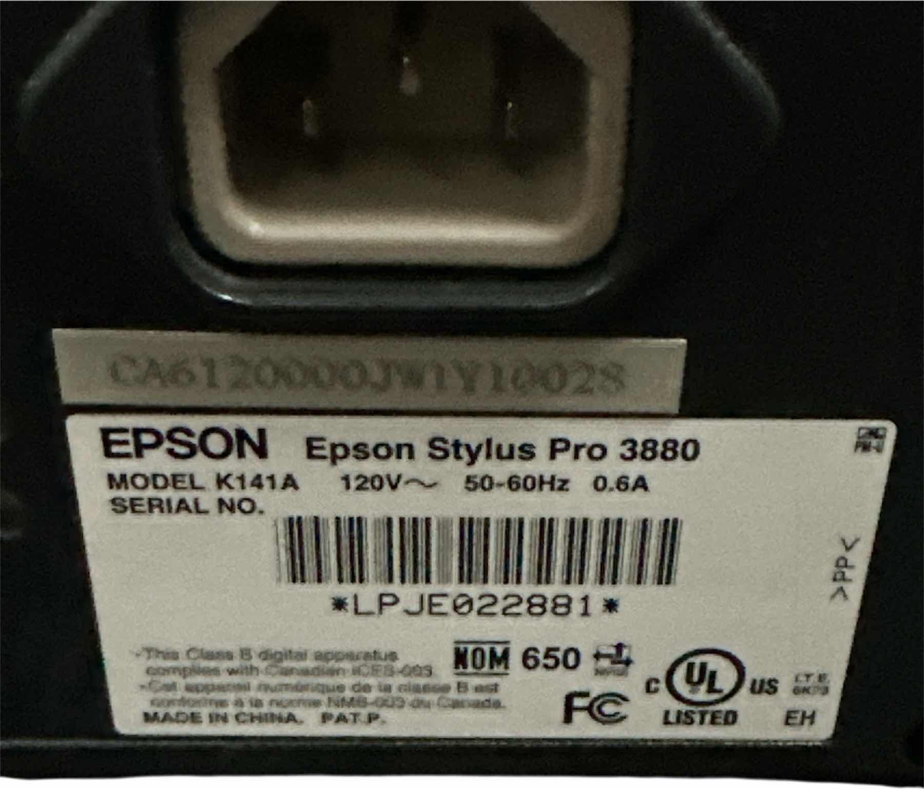 Photo 1 of EPSOM STYLUS PRO 3880
27” X 15” X 10.25”H