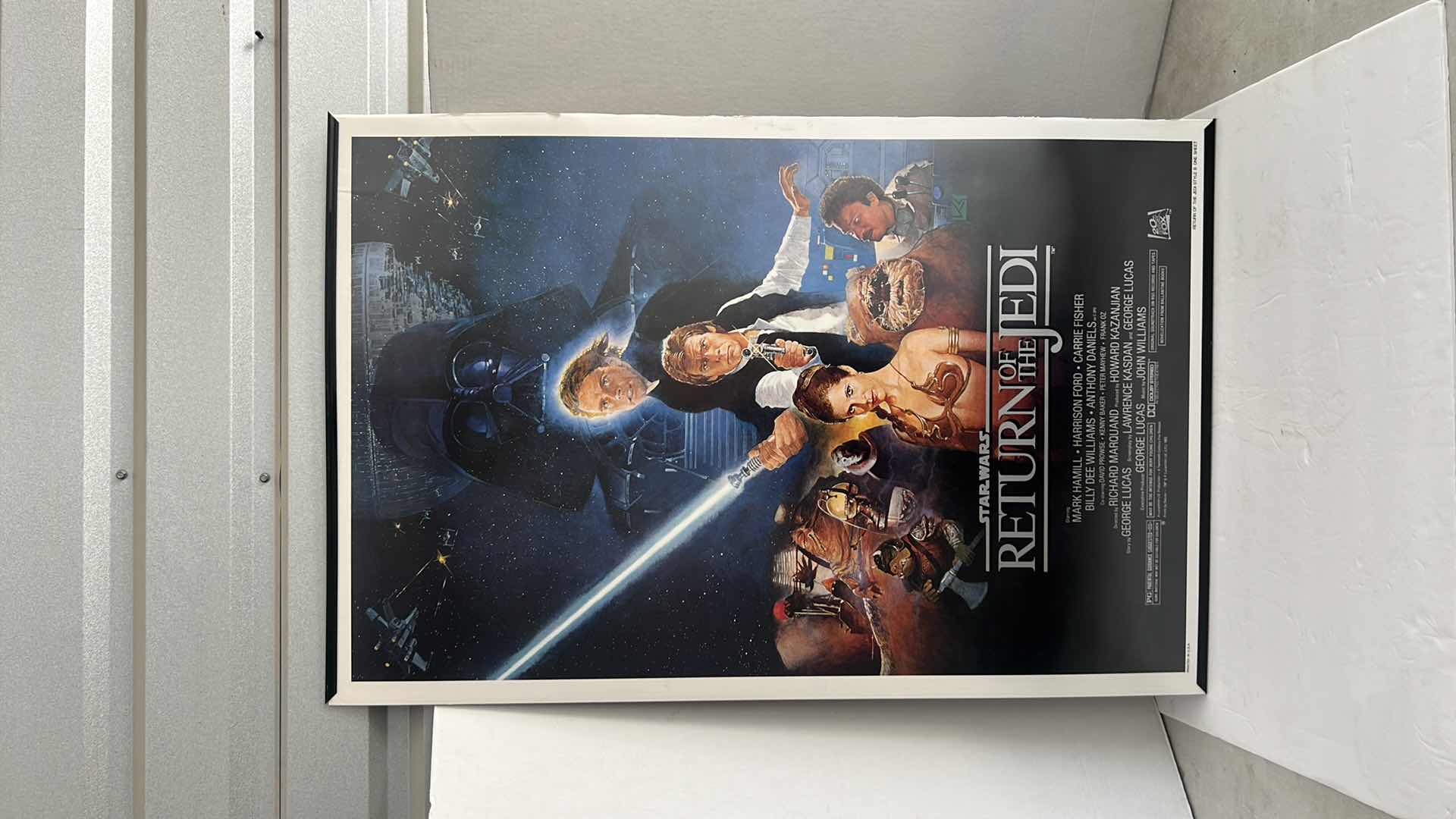 Photo 1 of ORIGINAL STAR WARS RETURN OF THE JEDI MOVIE POSTER ONE-SIDED 27”W X 40”H