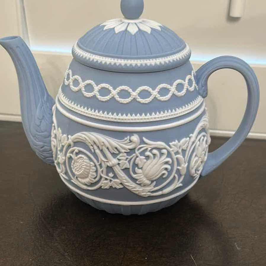 Photo 1 of BLUE WEDGEWOOD ARABESQUE 250 ANNIVERSARY TEA SET