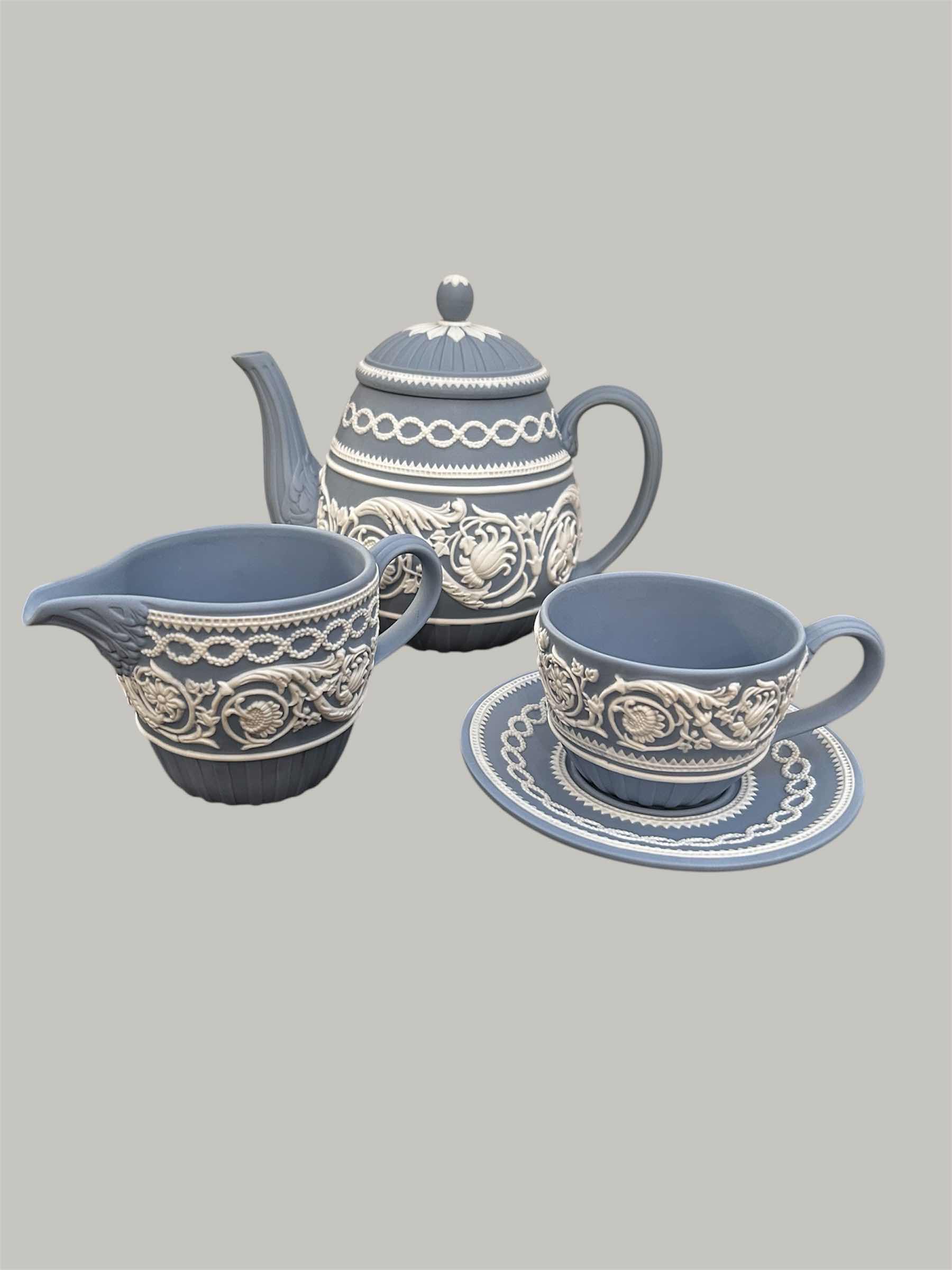 Photo 1 of BLUE WEDGEWOOD ARABESQUE 250 ANNIVERSARY TEA SET