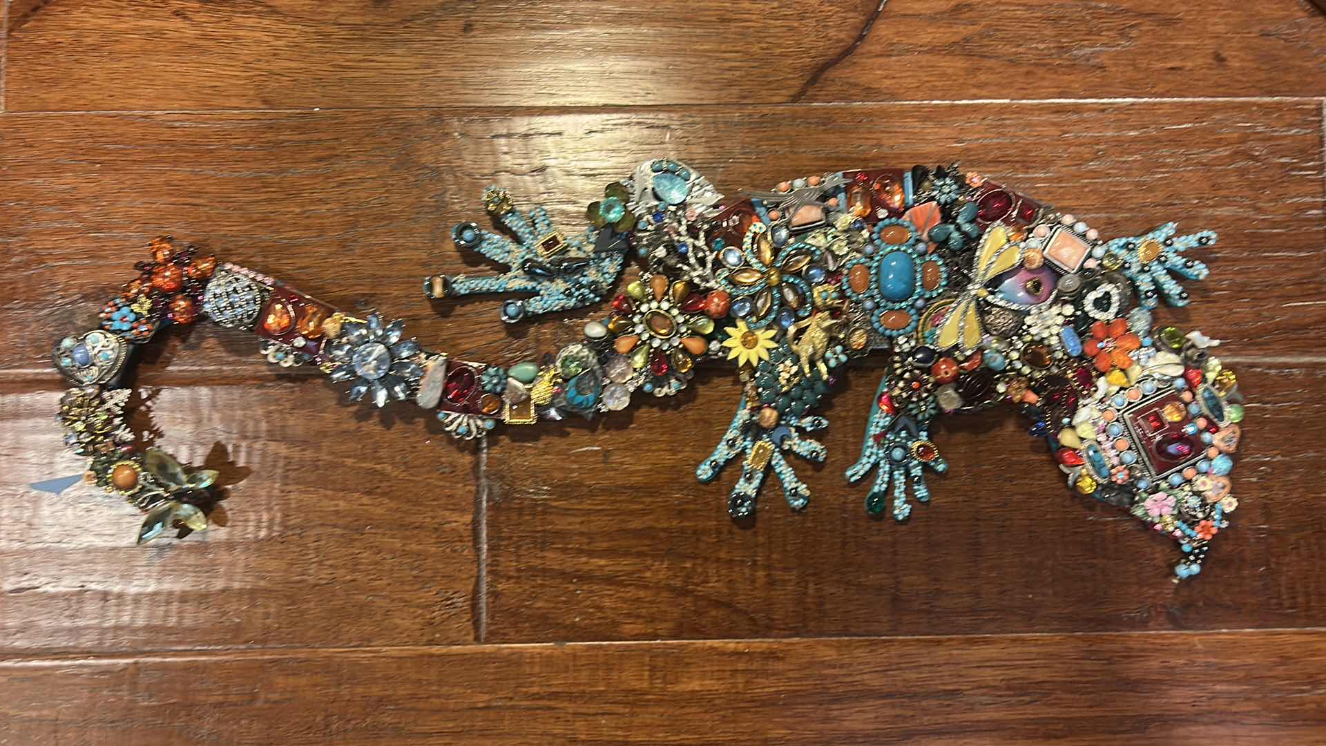 Photo 1 of ART CREATIONS BY CJ BEJEWELED LIZARD WALL DECOR 22”