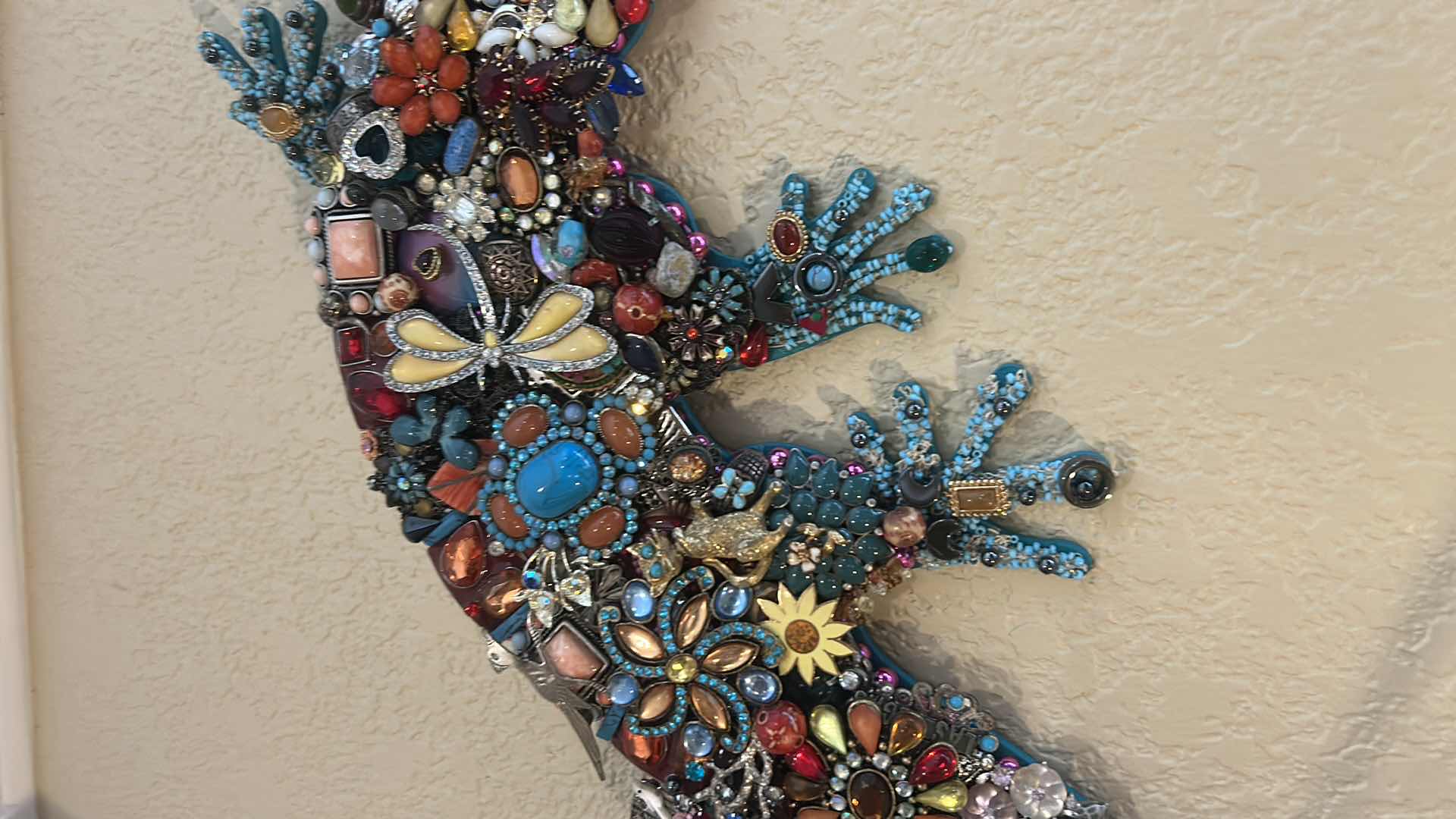 Photo 1 of ART CREATIONS BY CJ BEJEWELED LIZARD WALL DECOR 22”