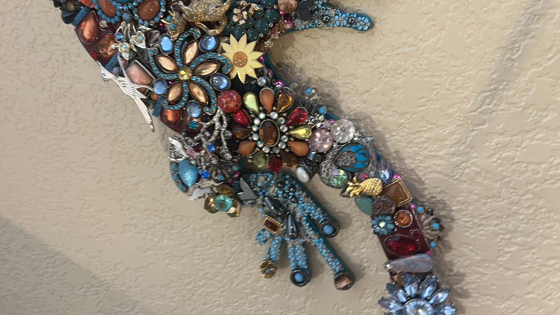 Photo 1 of ART CREATIONS BY CJ BEJEWELED LIZARD WALL DECOR 22”