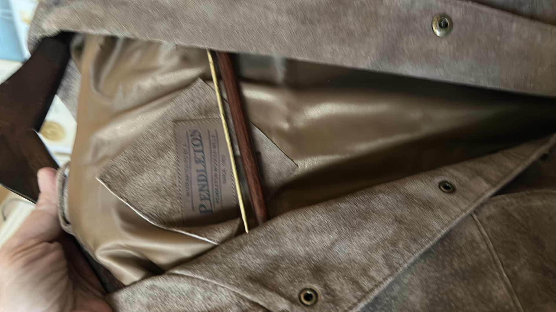 Photo 1 of 4 MENS LEATHER JACKETS SIZE L - XL