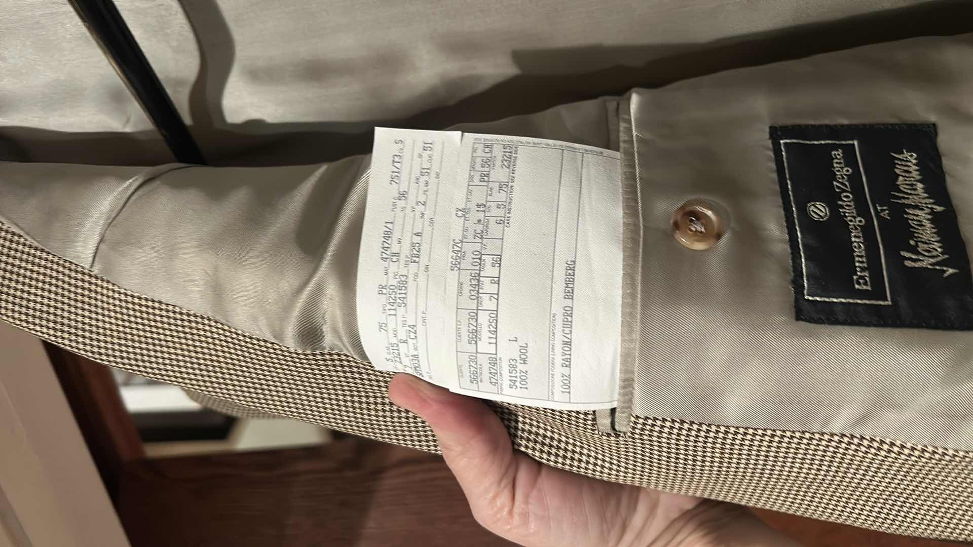 Photo 1 of 2 NEW MENS SALVATORE FERRAGANO MENS SPORTS JACKETS