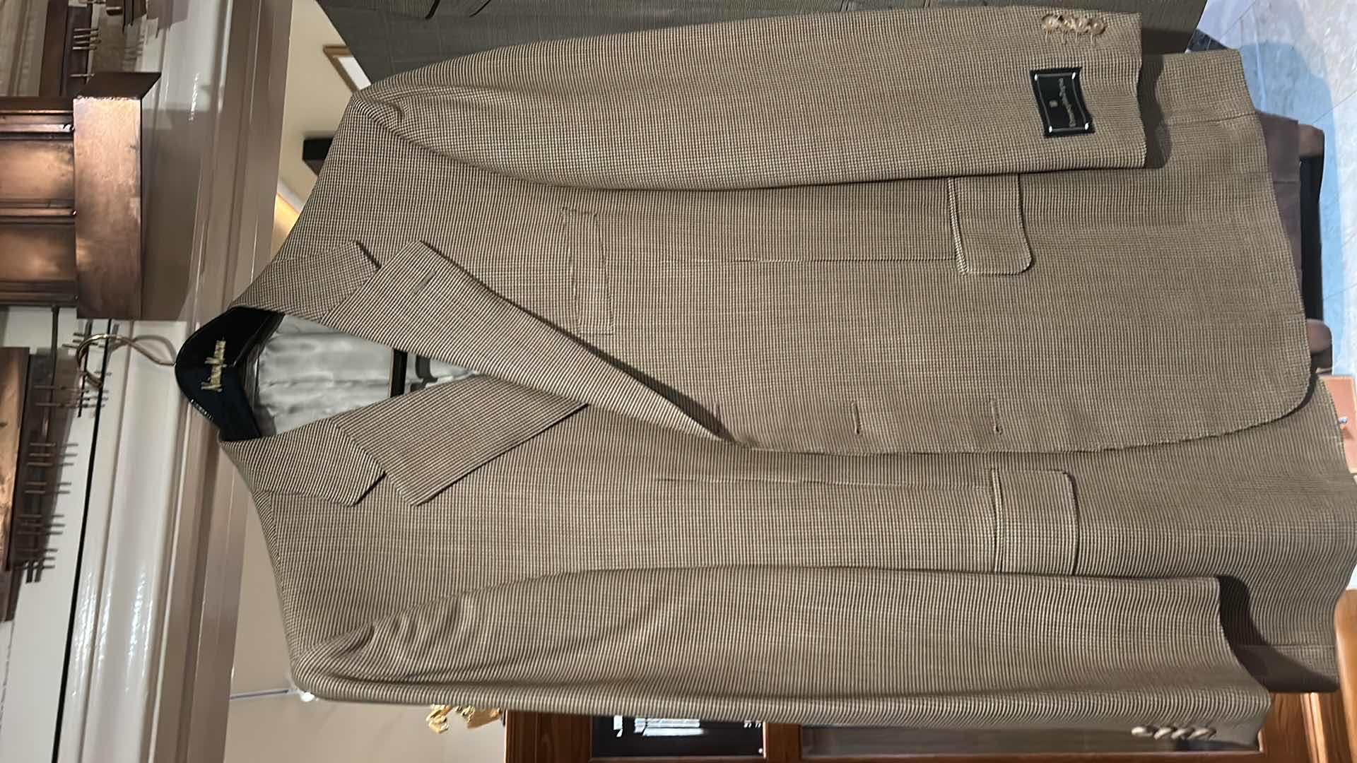 Photo 1 of 2 NEW MENS SALVATORE FERRAGANO MENS SPORTS JACKETS